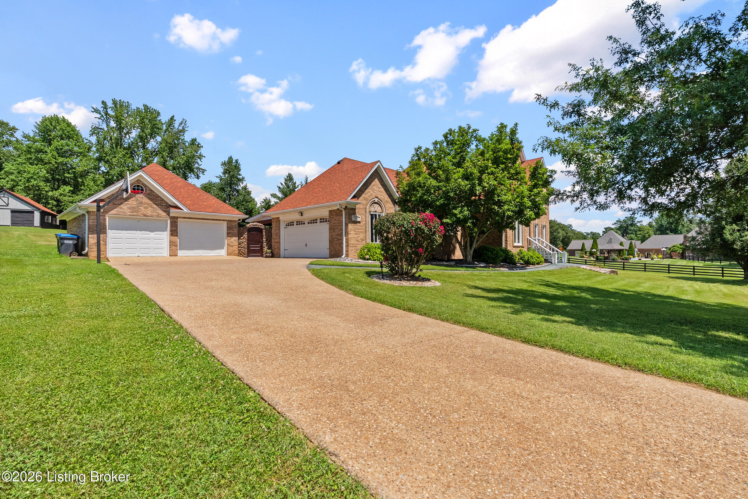 7801 Saint Anthony Woods Ct Property Photo 4