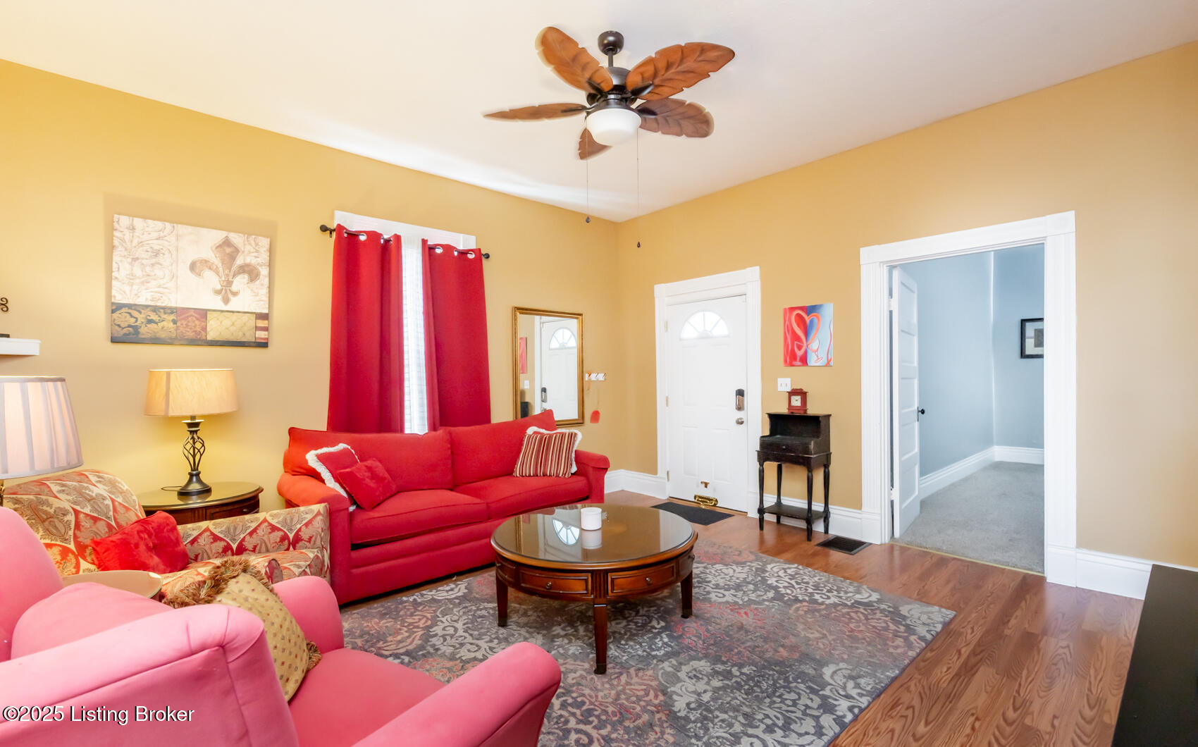10101 Snively Ave Property Photo 1