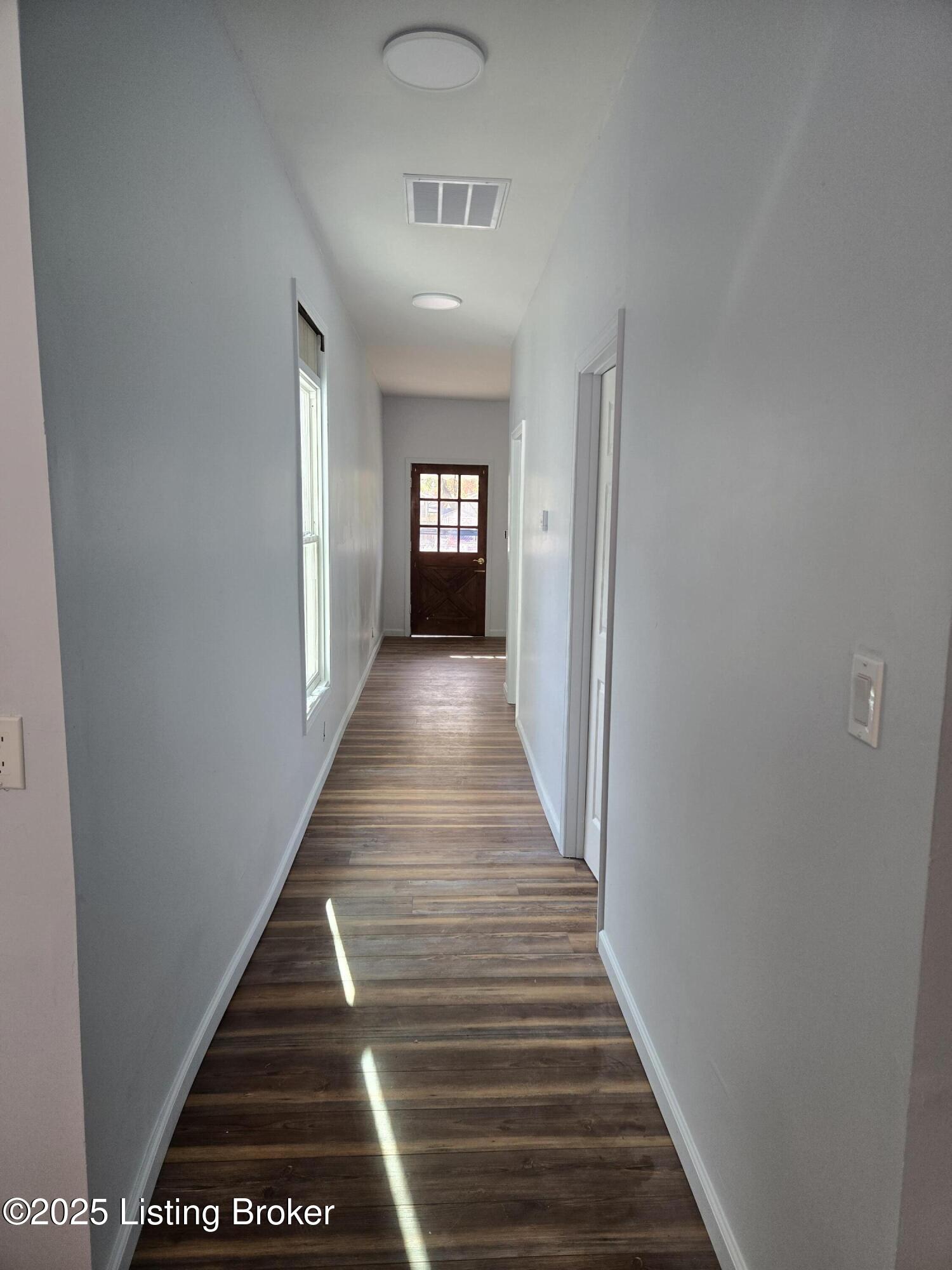 1815 Owen St Property Photo 4