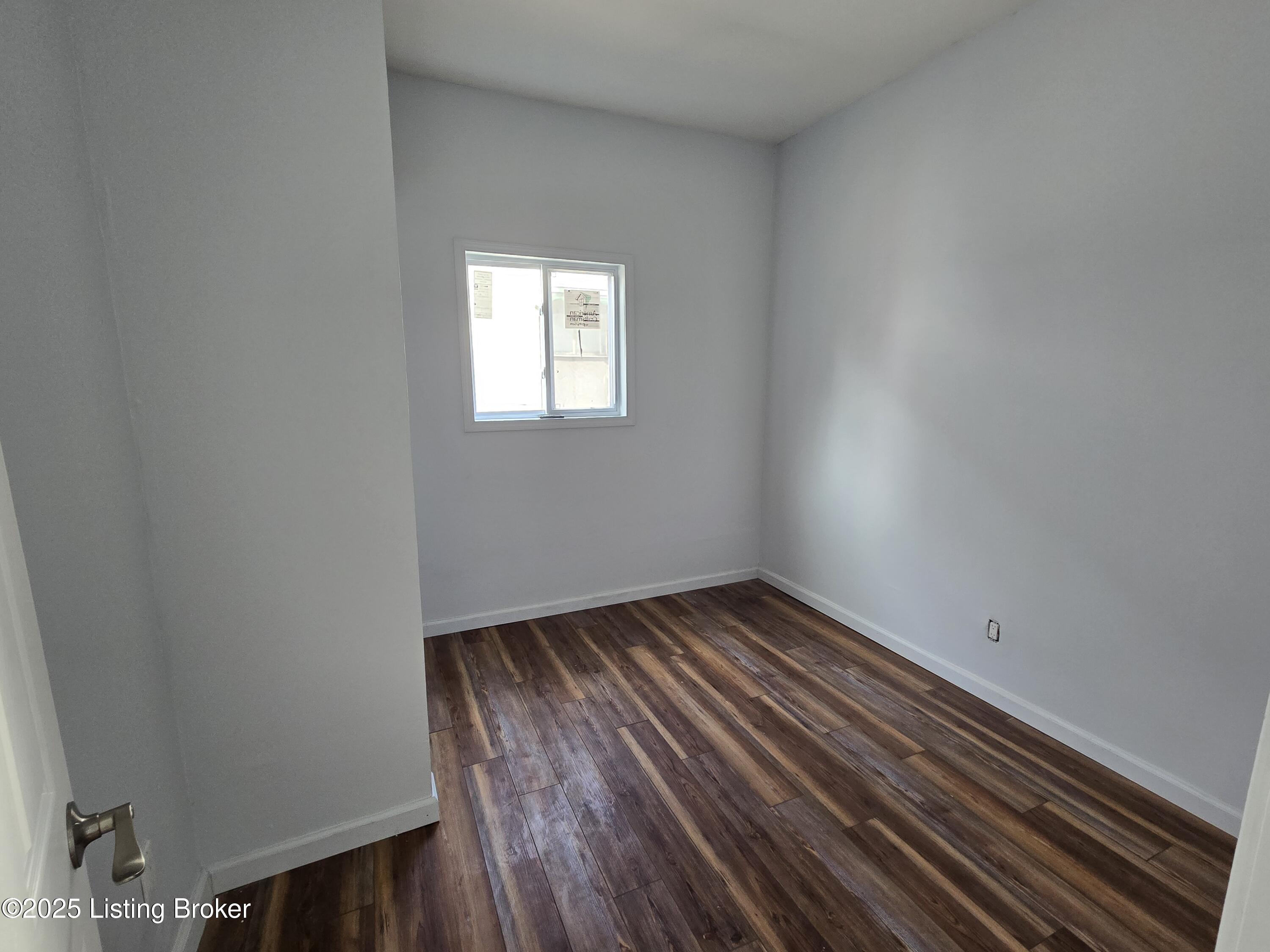 1815 Owen St Property Photo 11