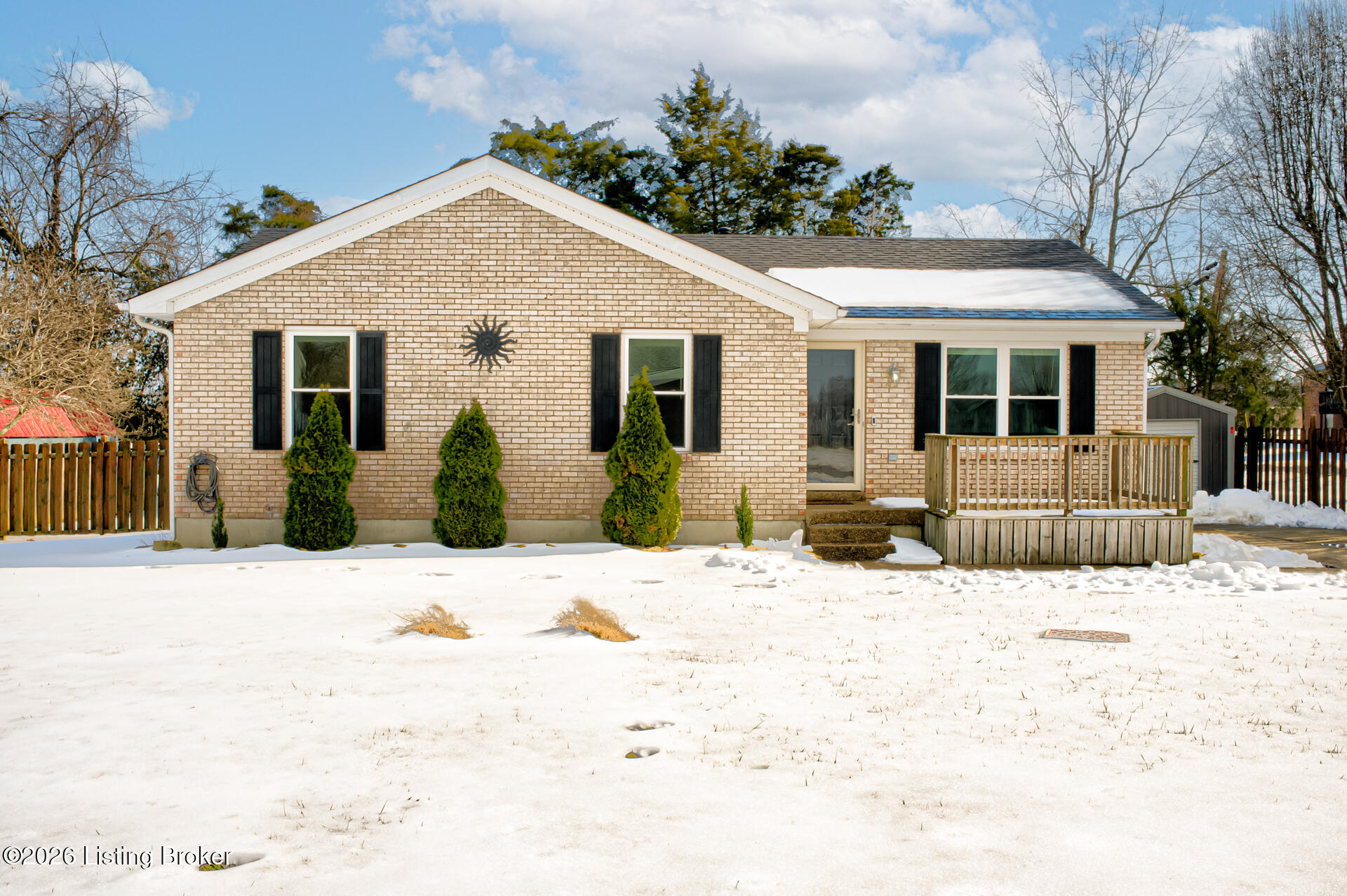 112 Benjamin Pl Property Photo 1