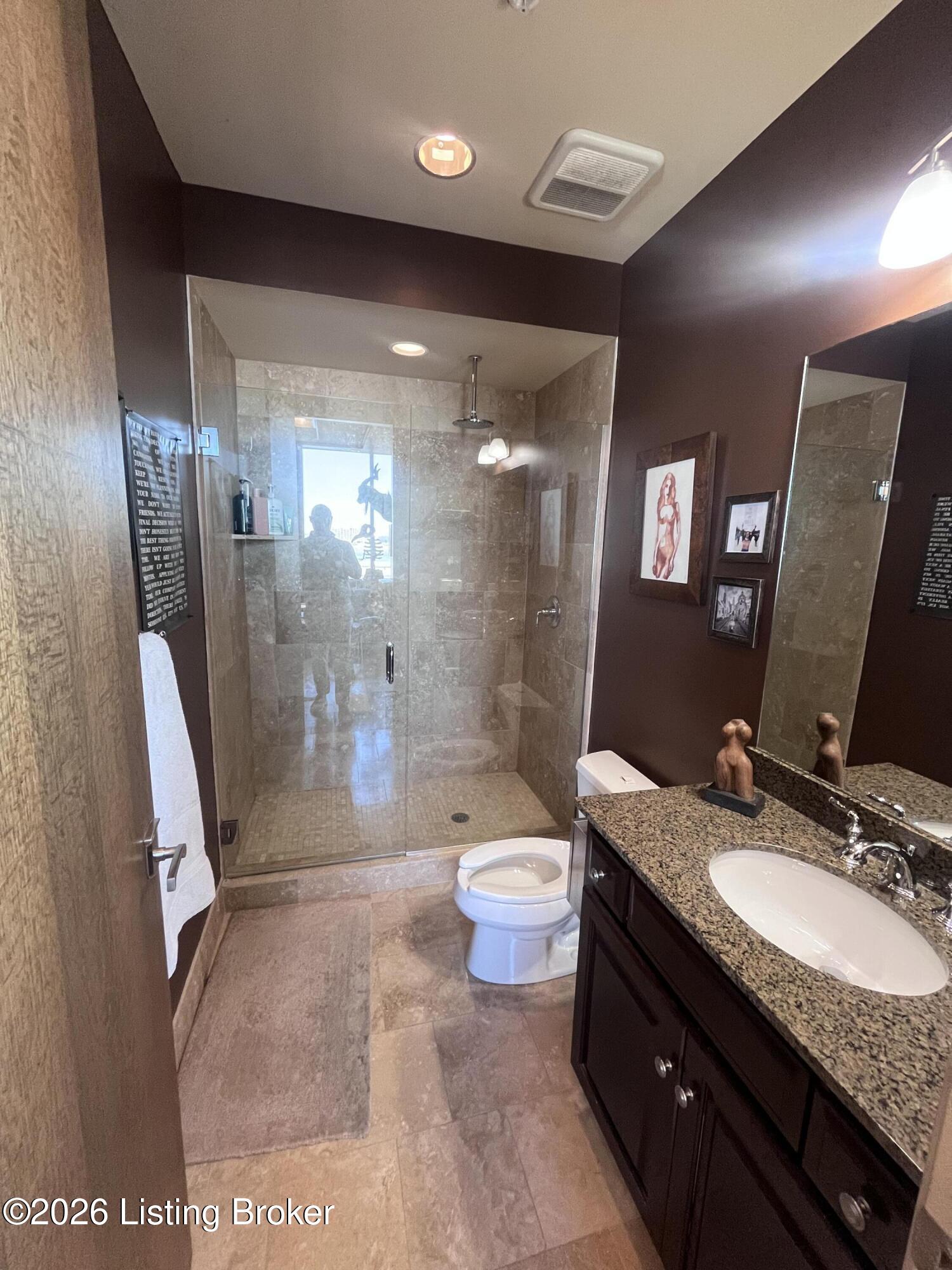 222 E Witherspoon St 401-403 Property Photo 13