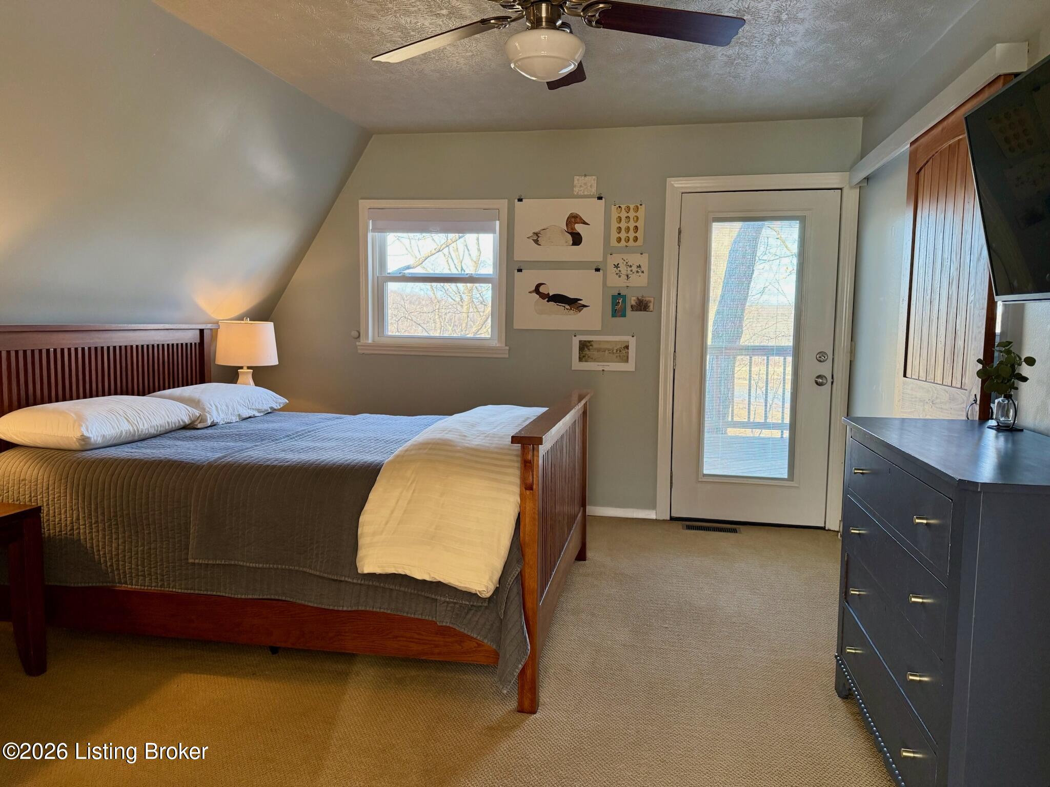 45 Oak Tree Cir Property Photo 5