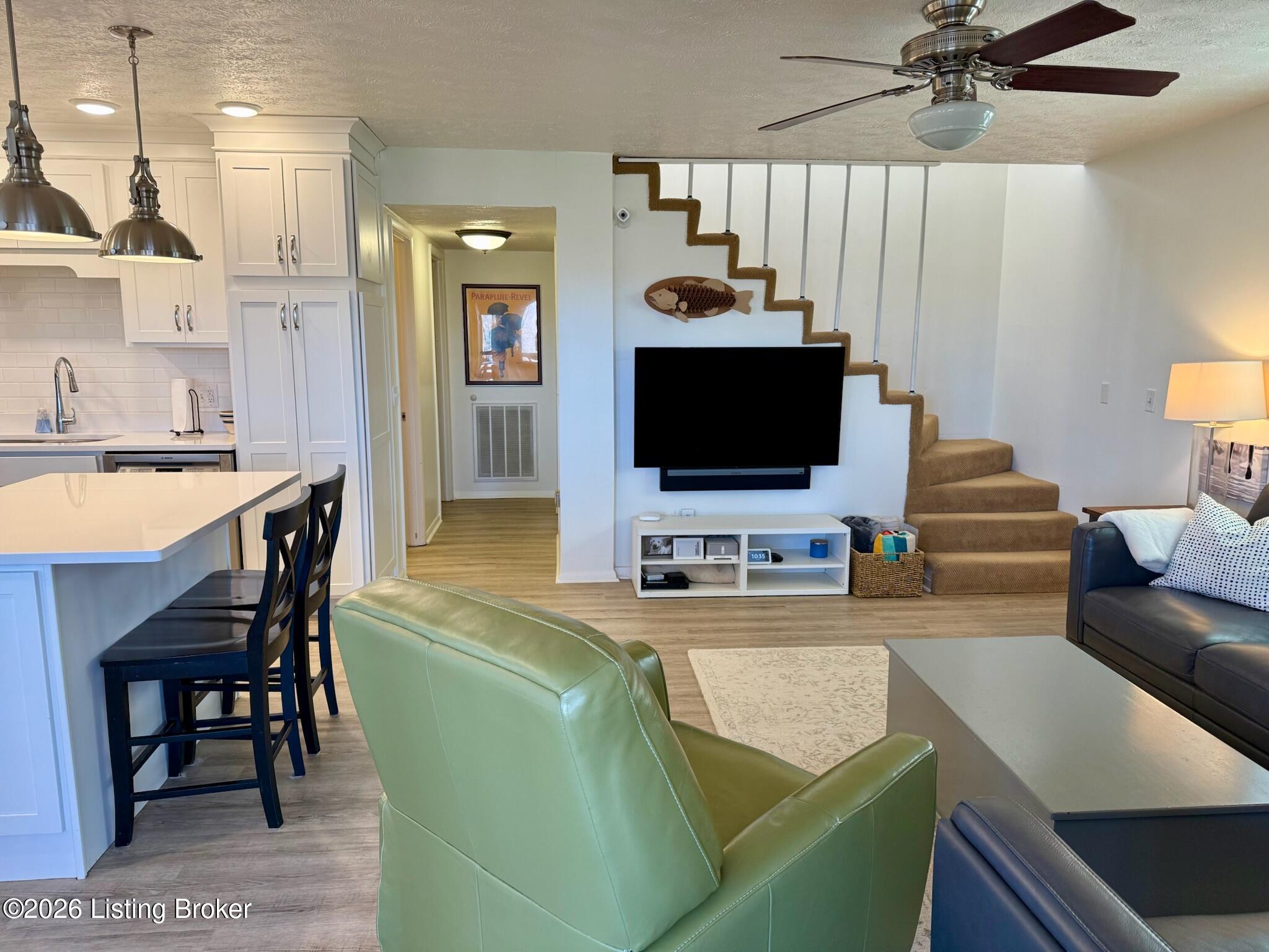 45 Oak Tree Cir Property Photo 15