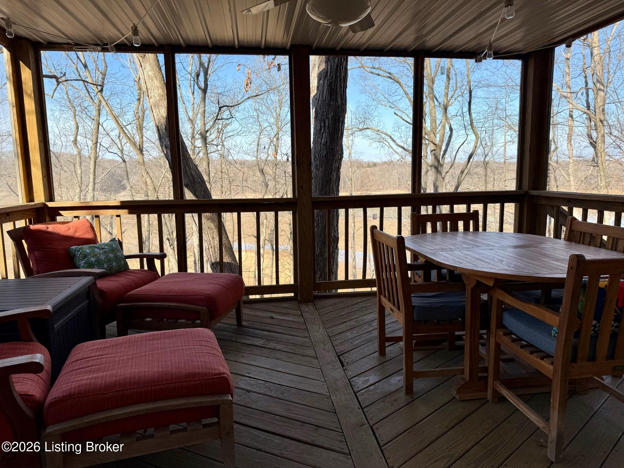 45 Oak Tree Cir Property Photo 16