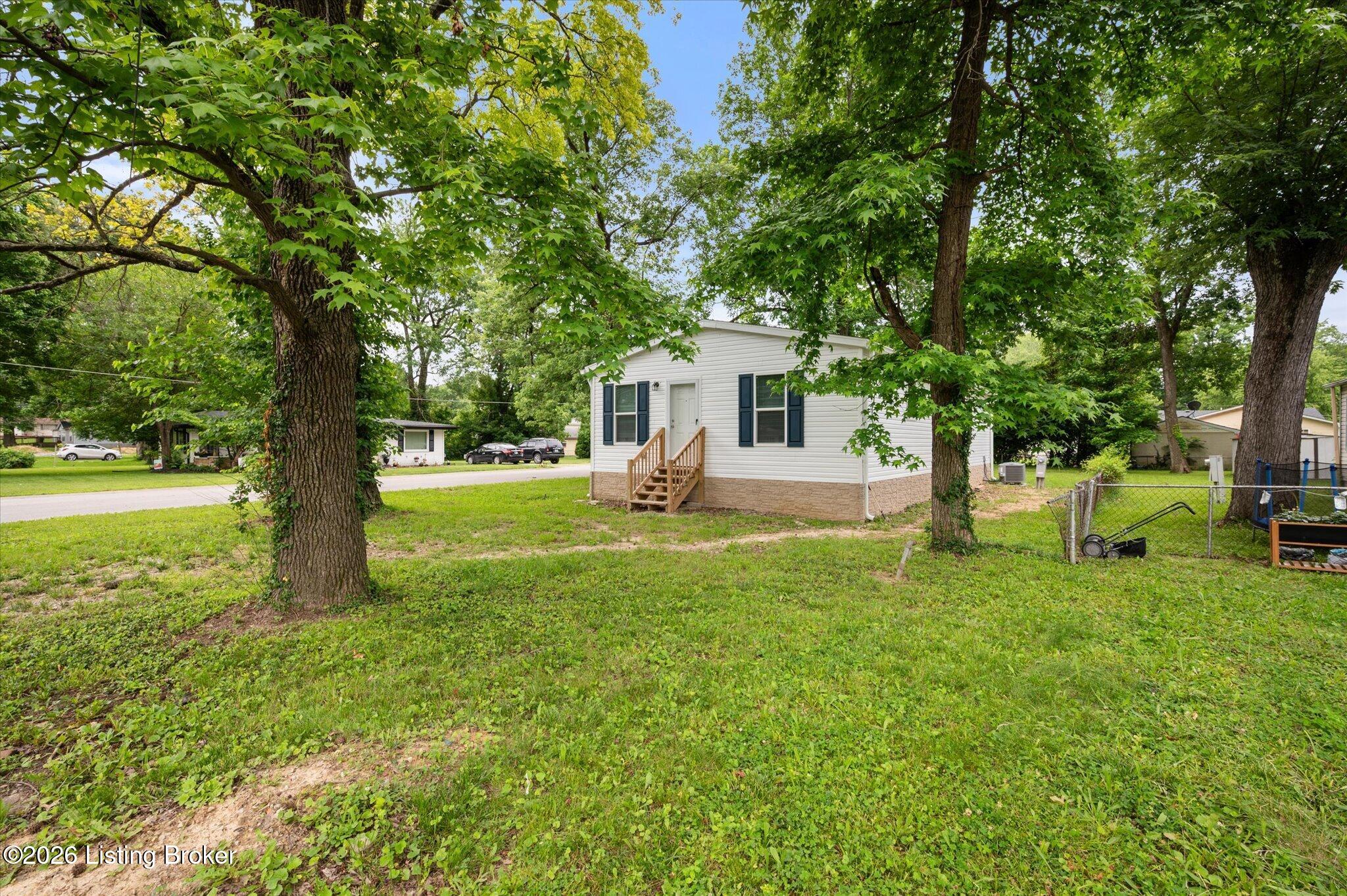 221 Williams St Property Photo 5