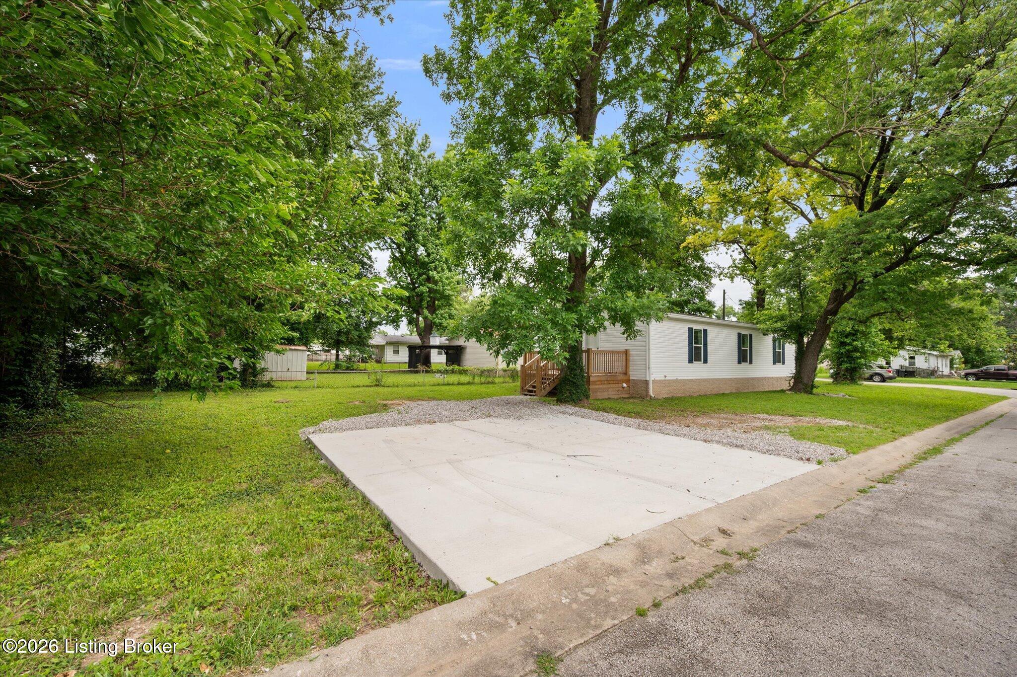 221 Williams St Property Photo 26