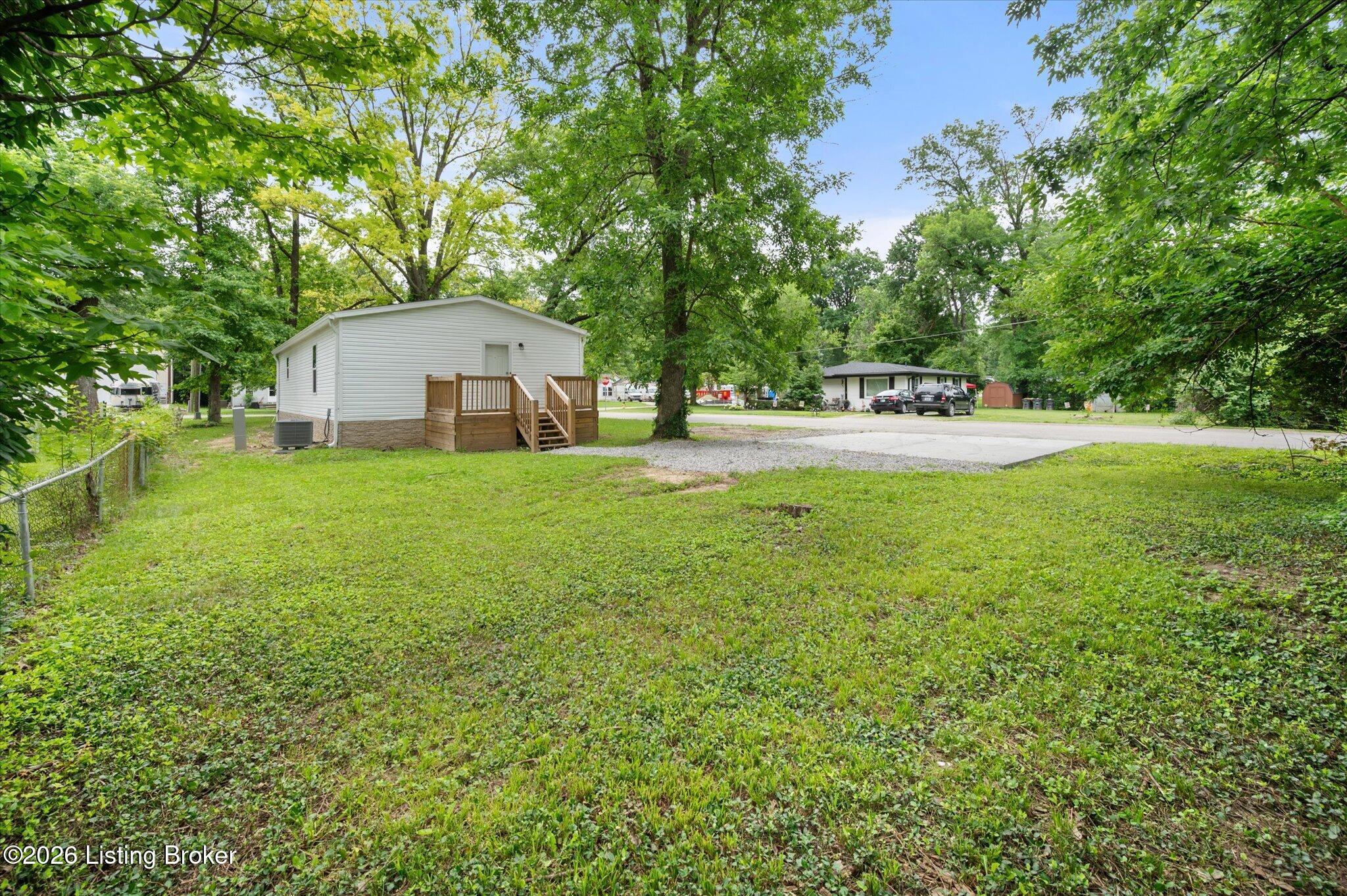 221 Williams St Property Photo 28