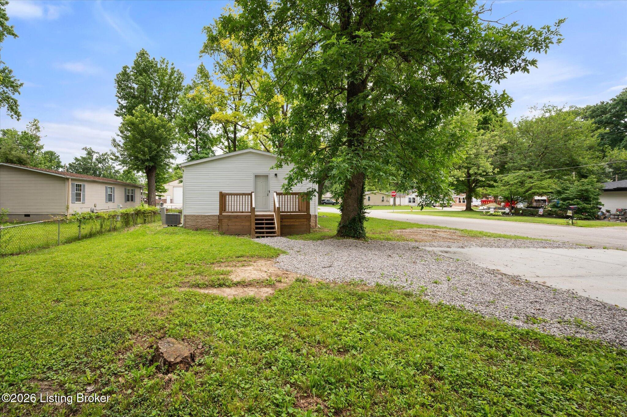 221 Williams St Property Photo 29