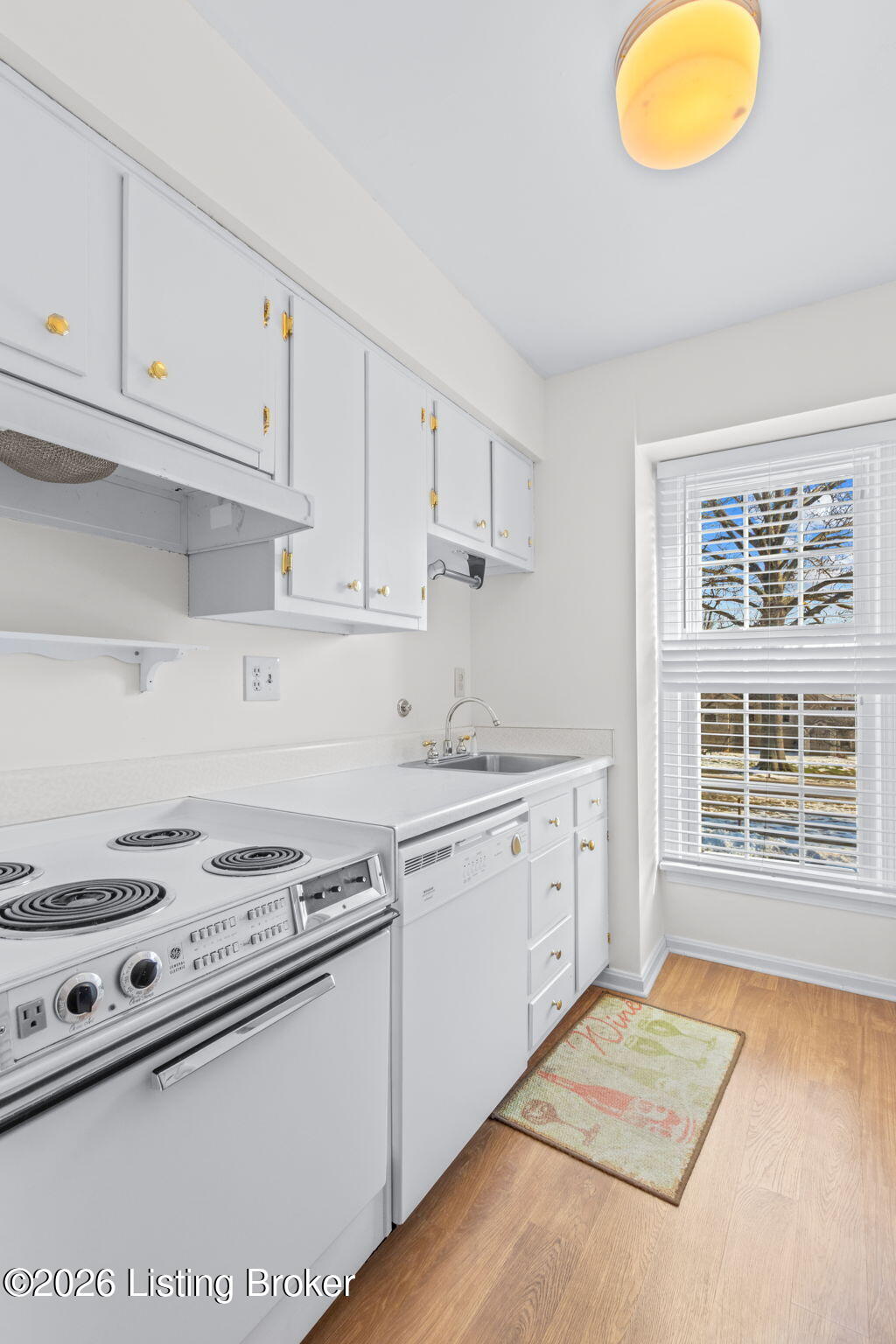 521 Zorn Ave Apt G11 Property Photo 20