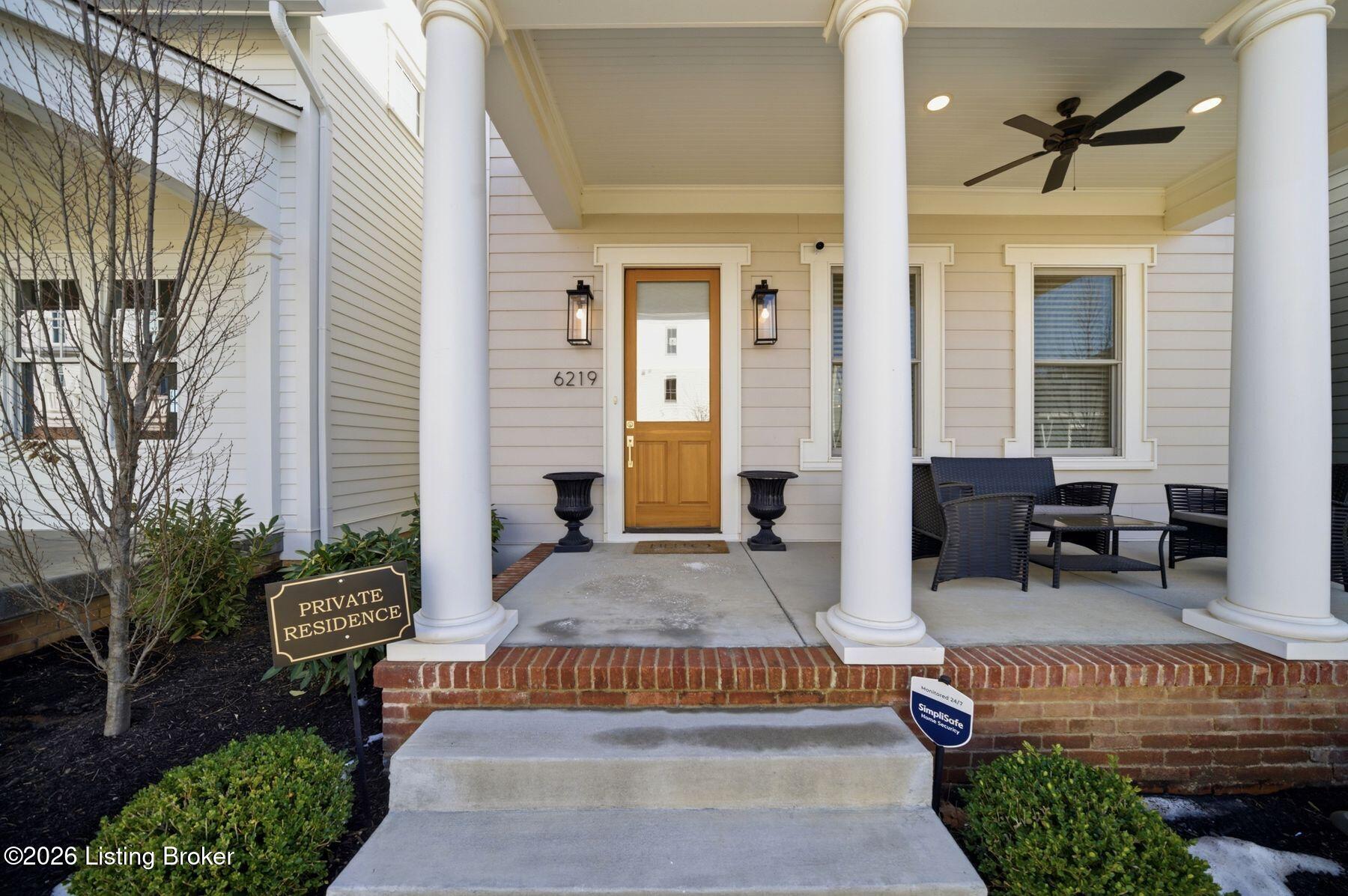 6219 Passionflower Dr Property Photo 2