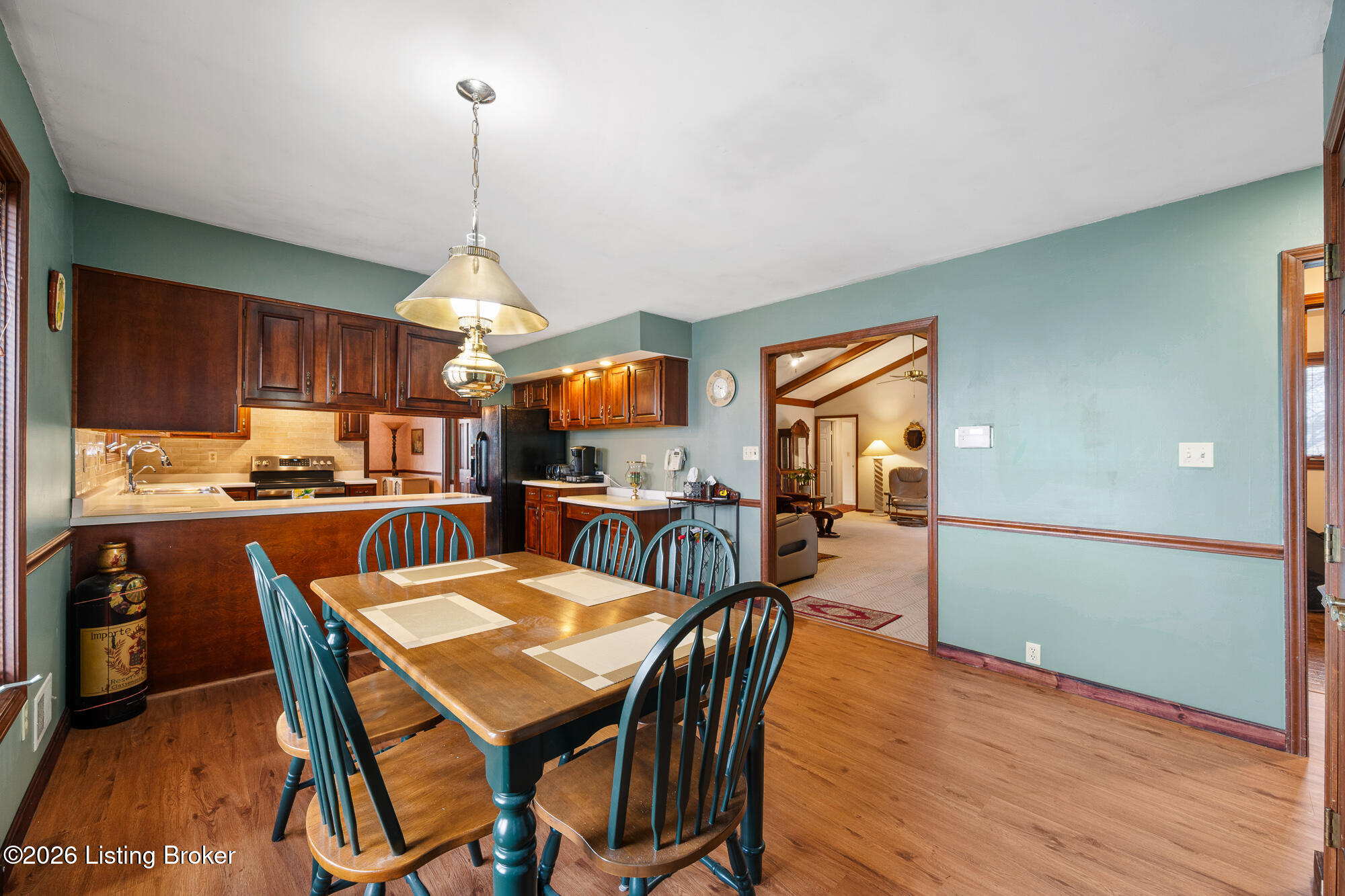 1800 Rudy Ln Property Photo 11