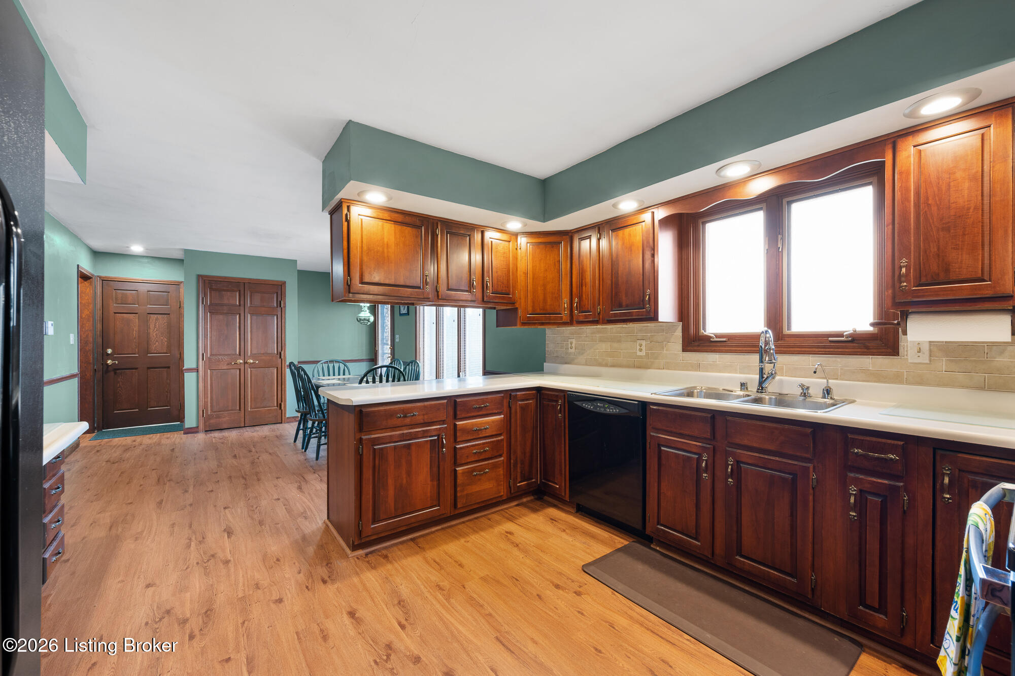 1800 Rudy Ln Property Photo 13