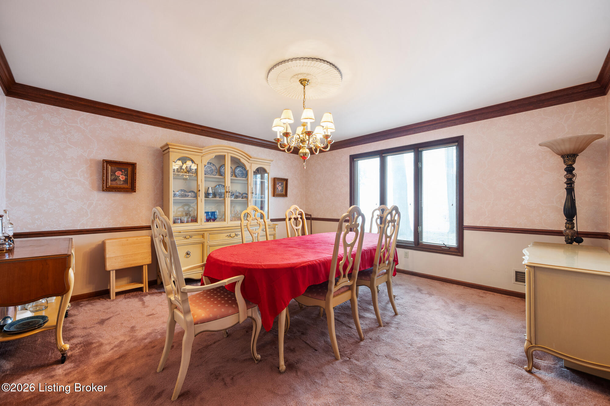1800 Rudy Ln Property Photo 15