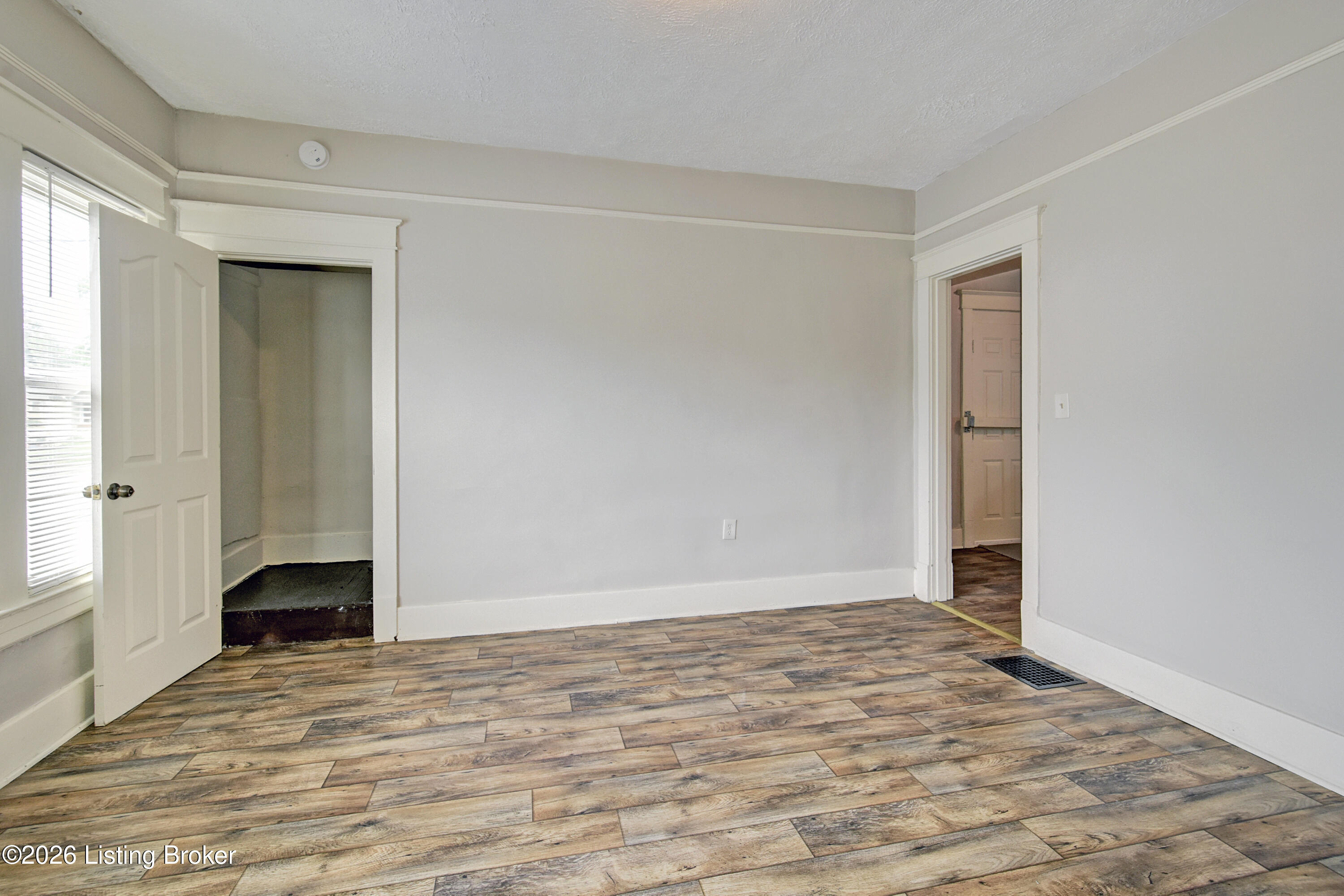 1114 Cecil Ave Property Photo 11