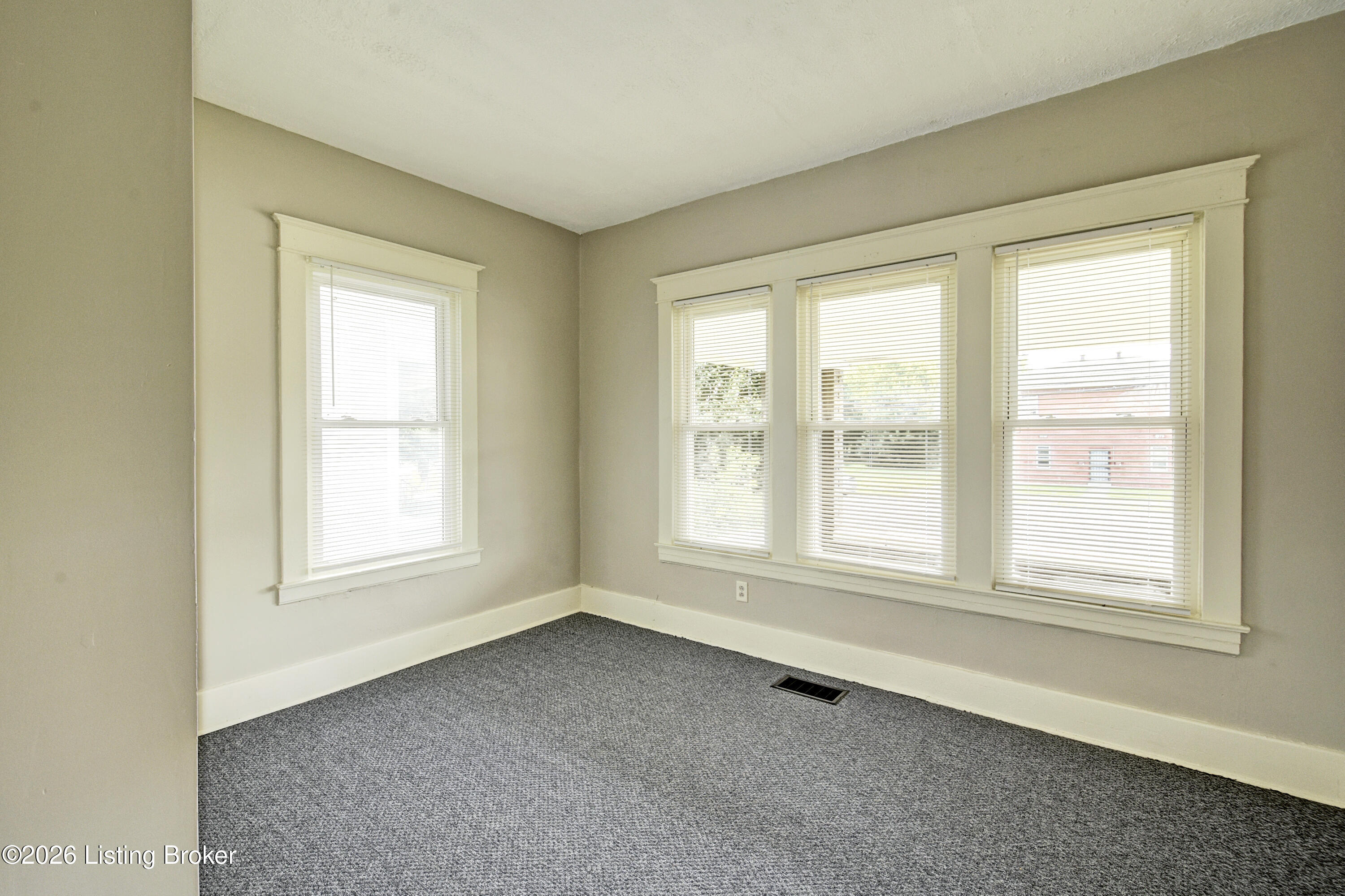 1114 Cecil Ave Property Photo 16