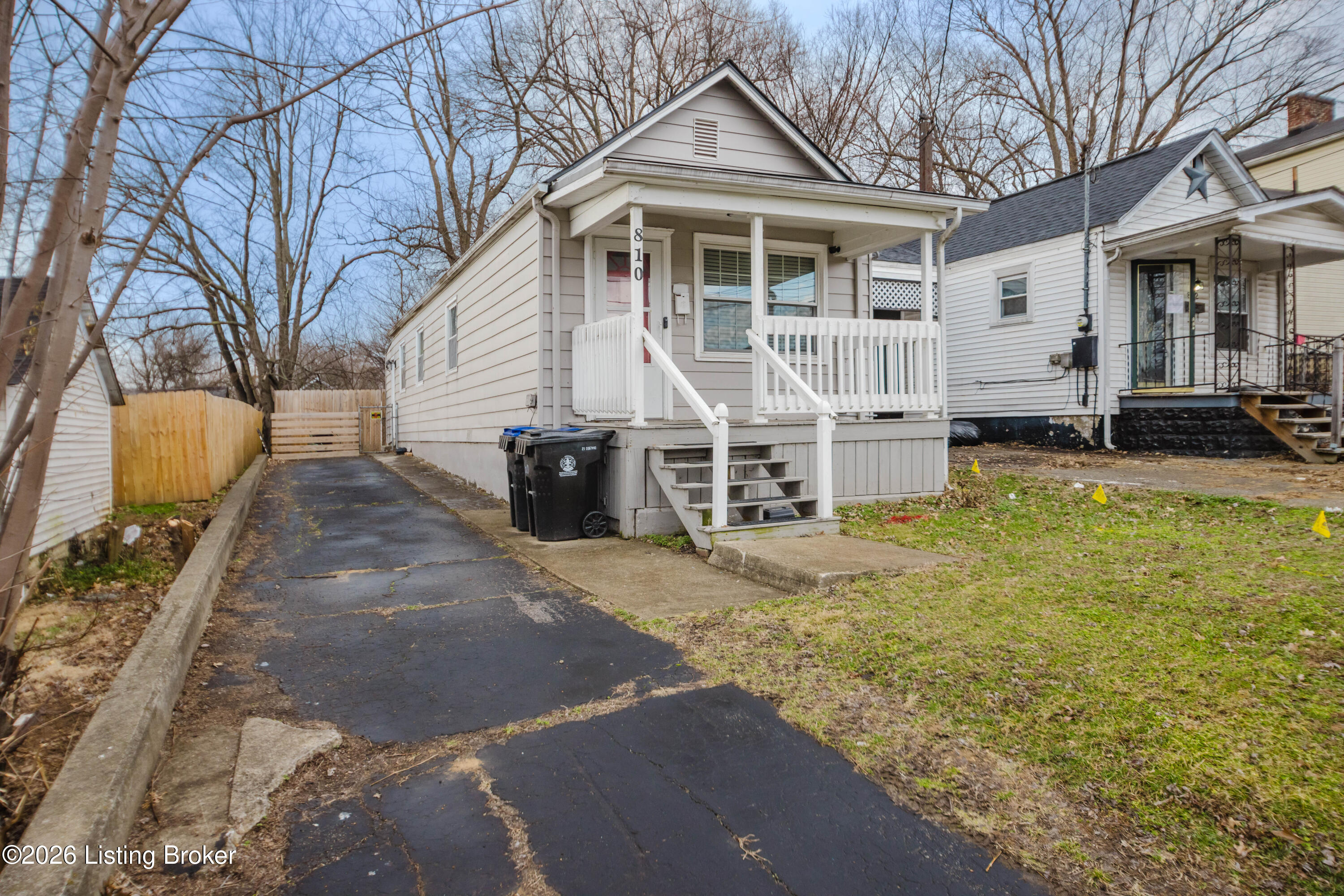 810 Weller Ave Property Photo 1