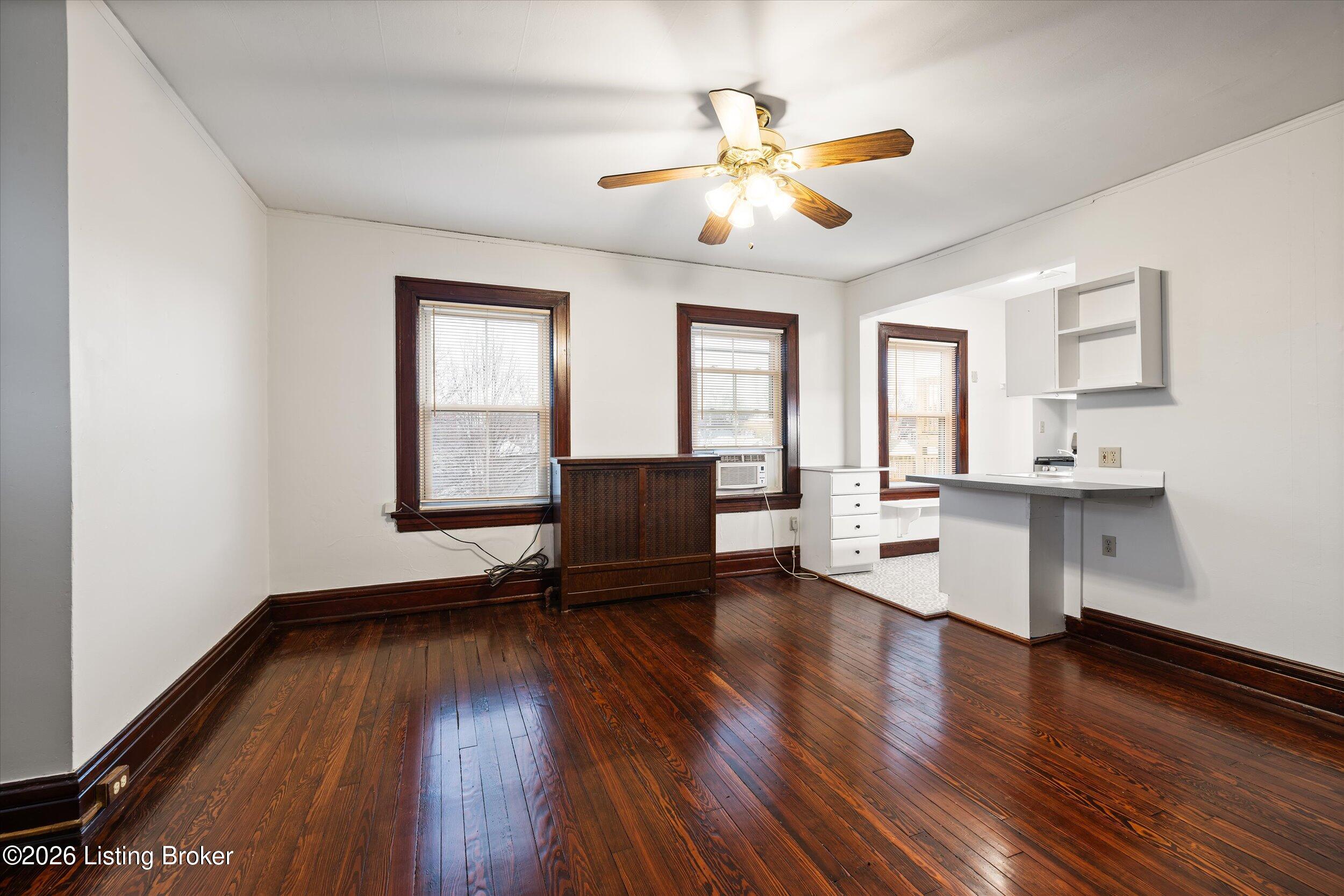 1401 E Breckinridge St Property Photo 8