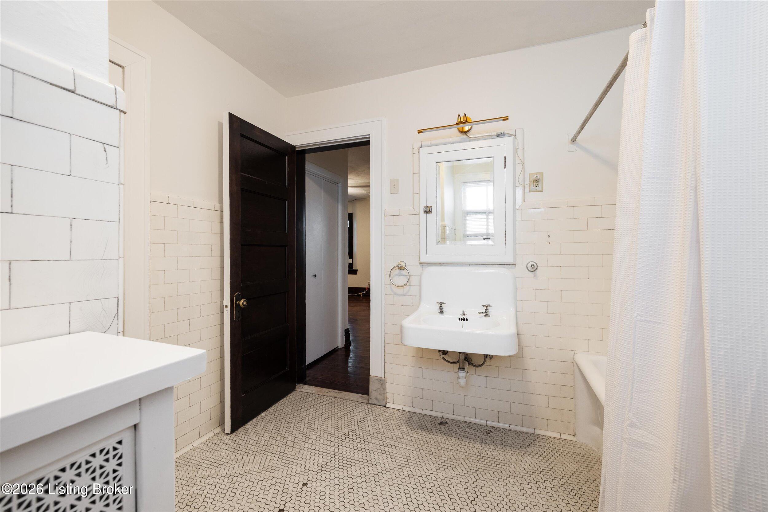 1401 E Breckinridge St Property Photo 18