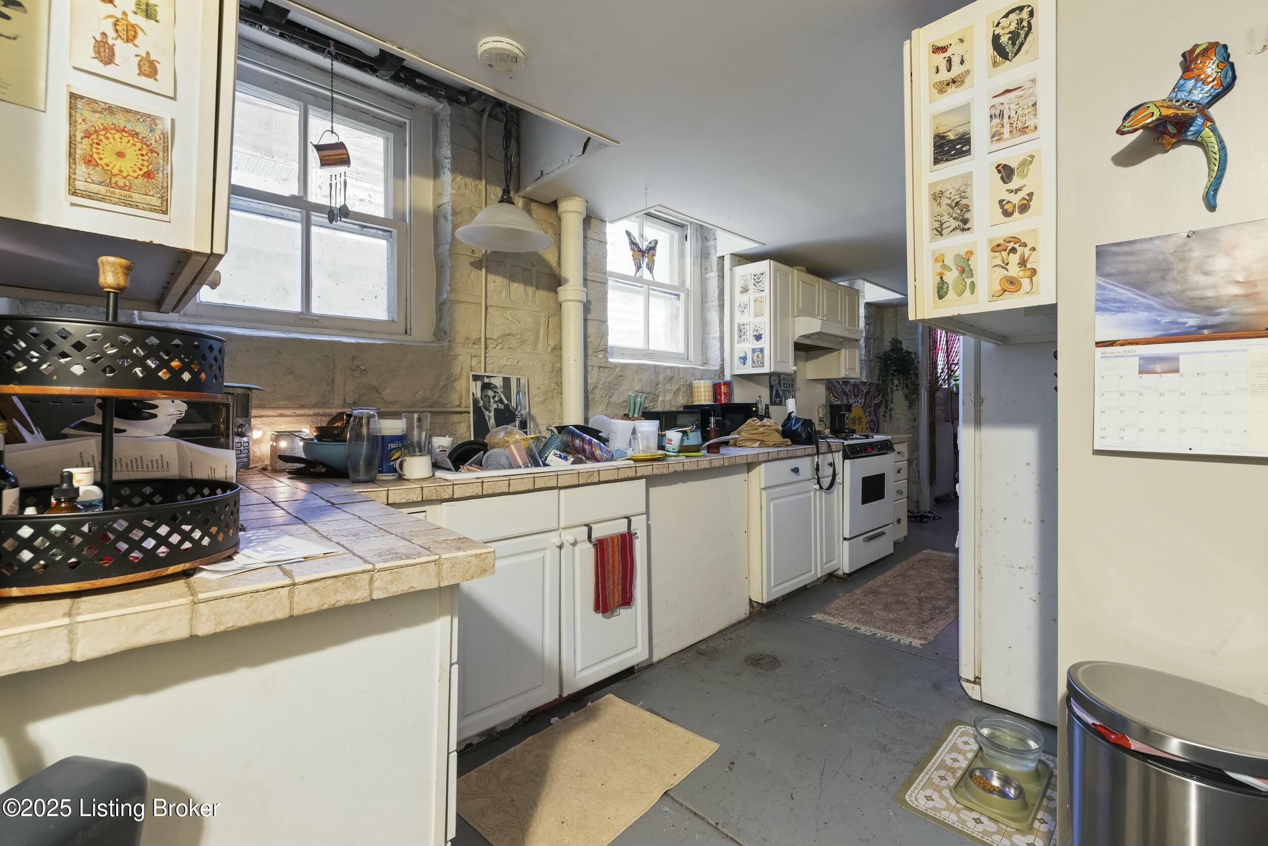 1401 E Breckinridge St Property Photo 38