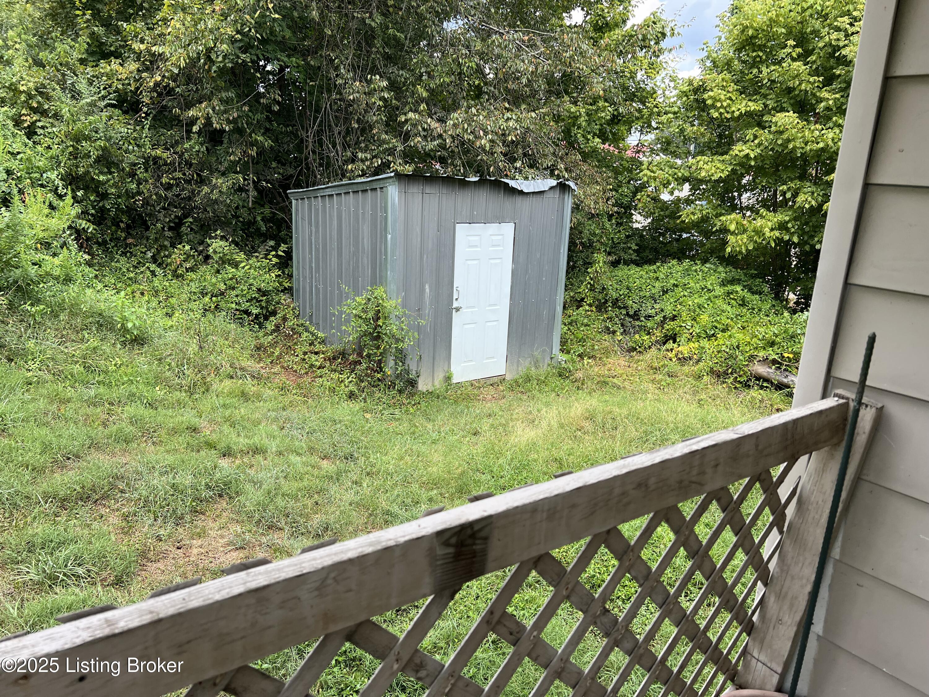 101 Cherry St Property Photo 6
