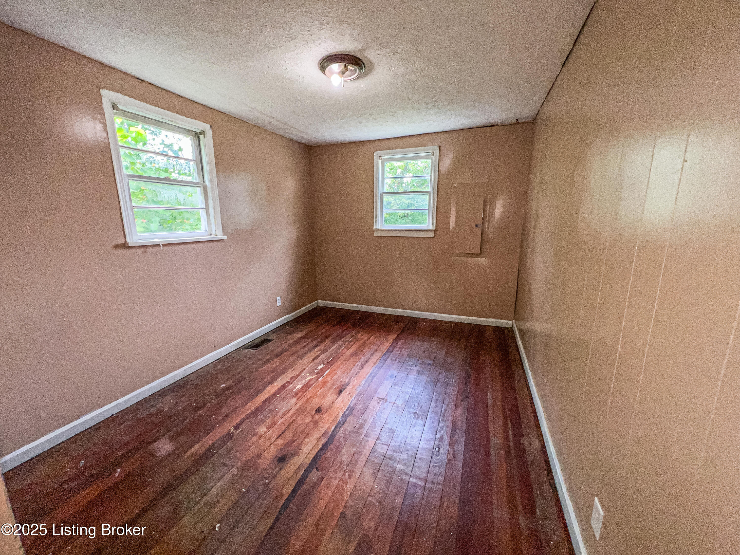 101 Cherry St Property Photo 15