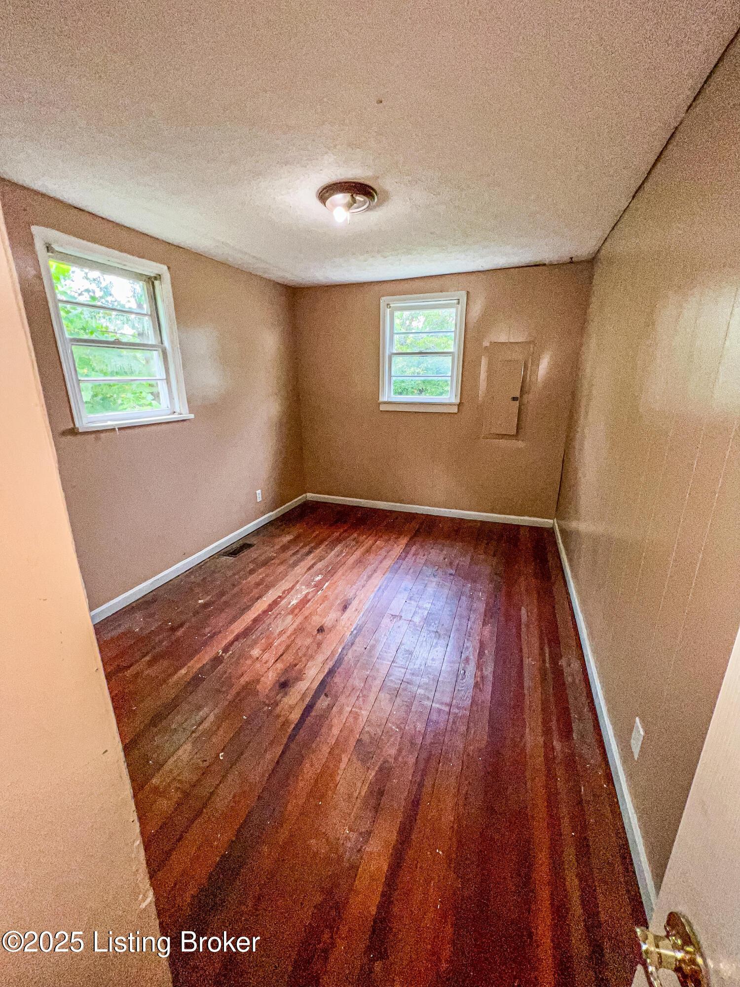 101 Cherry St Property Photo 16
