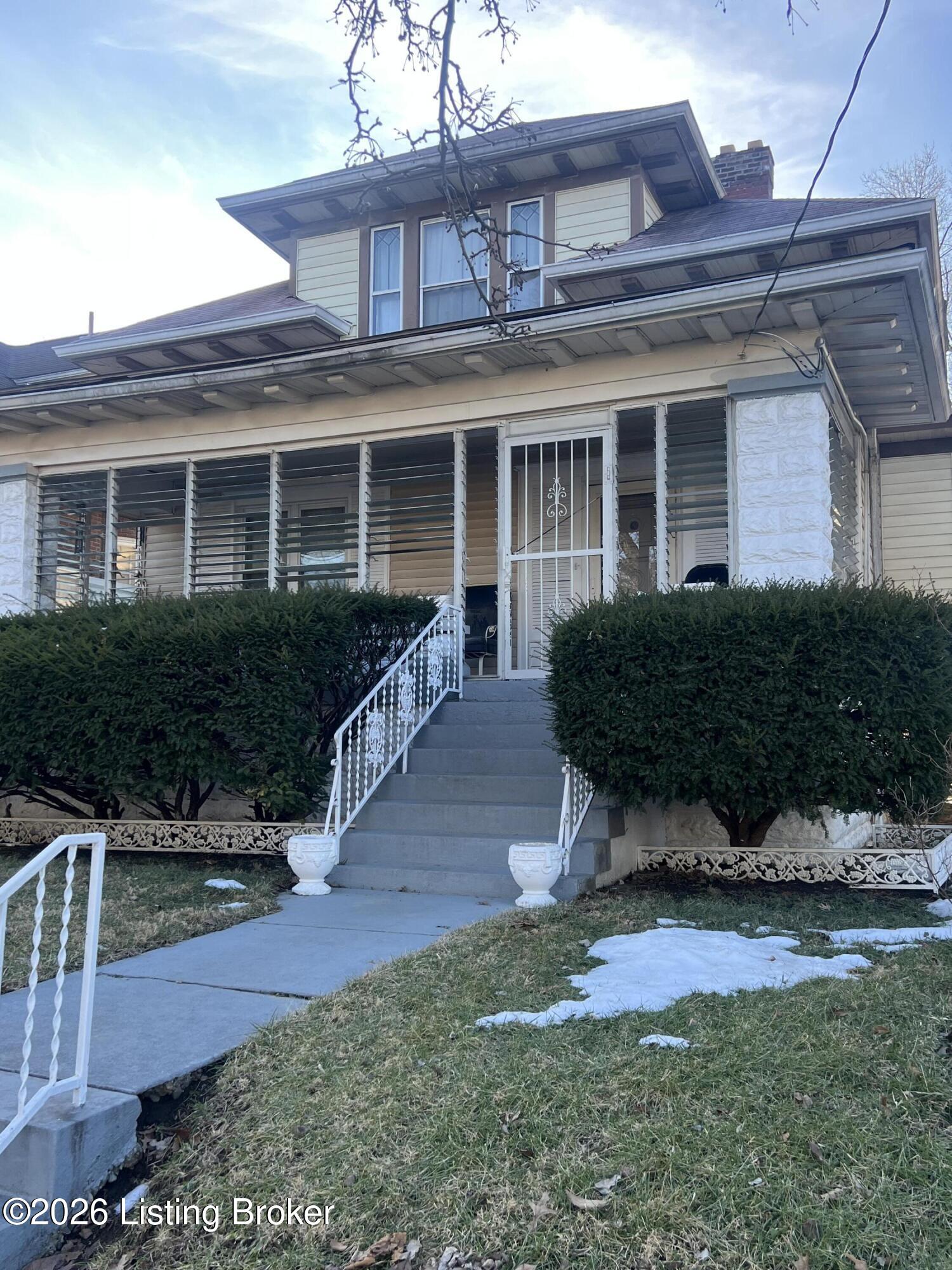 808 Cecil Ave Property Photo 2