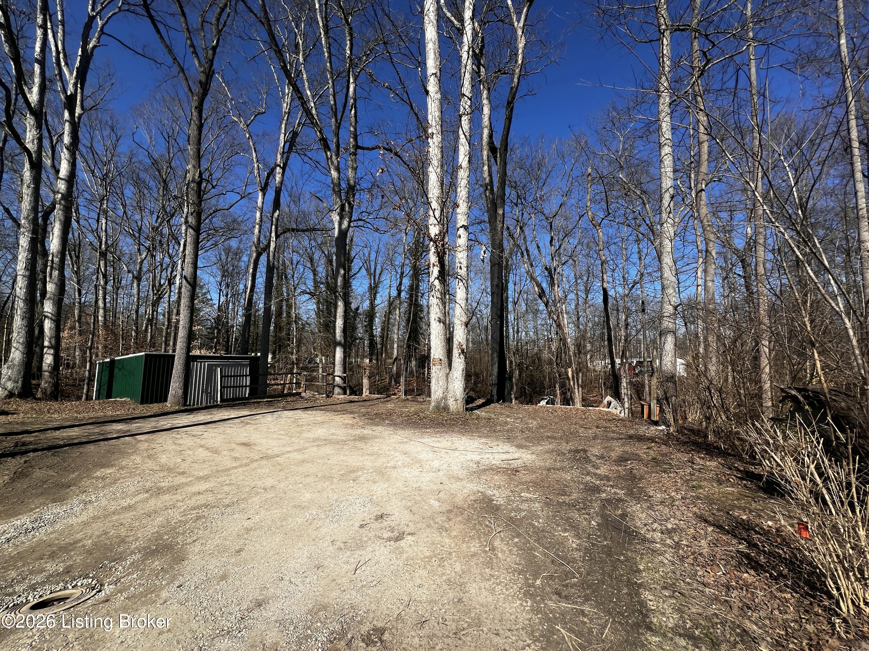 42 Blue Jay Ln Property Photo 2