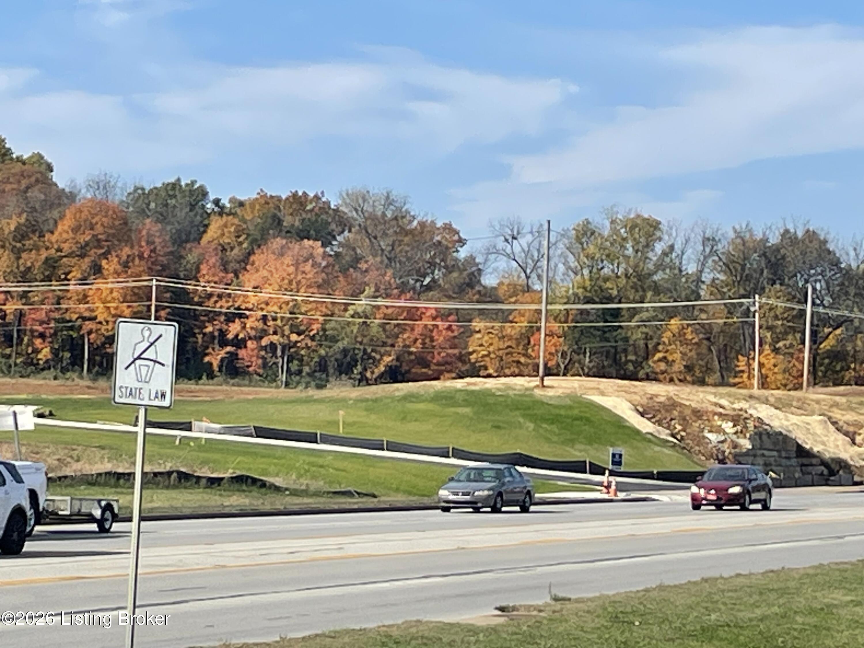 1305 E John Rowan Blvd Property Photo 2