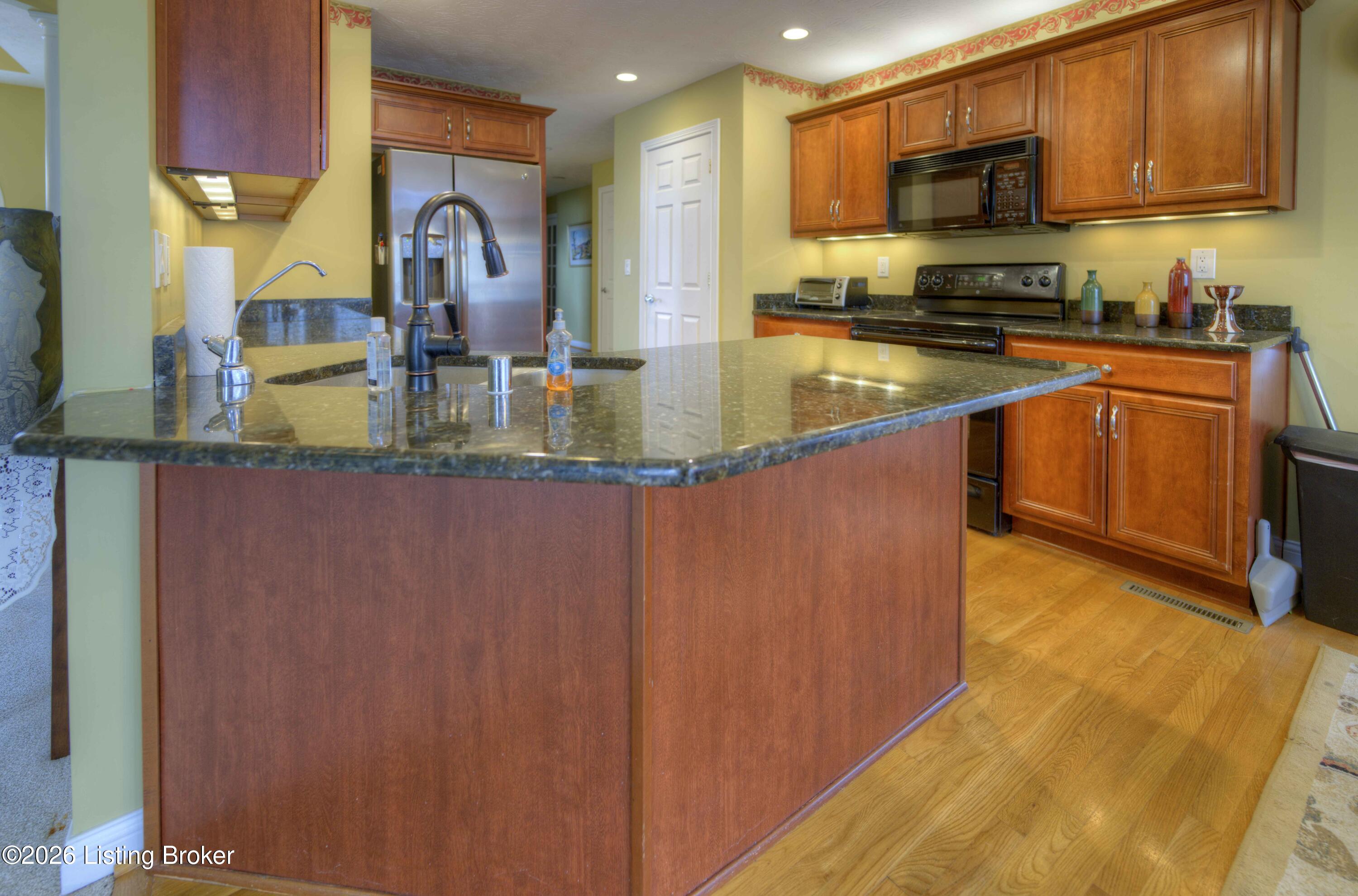5125 Oaklawn Park Dr Property Photo 5