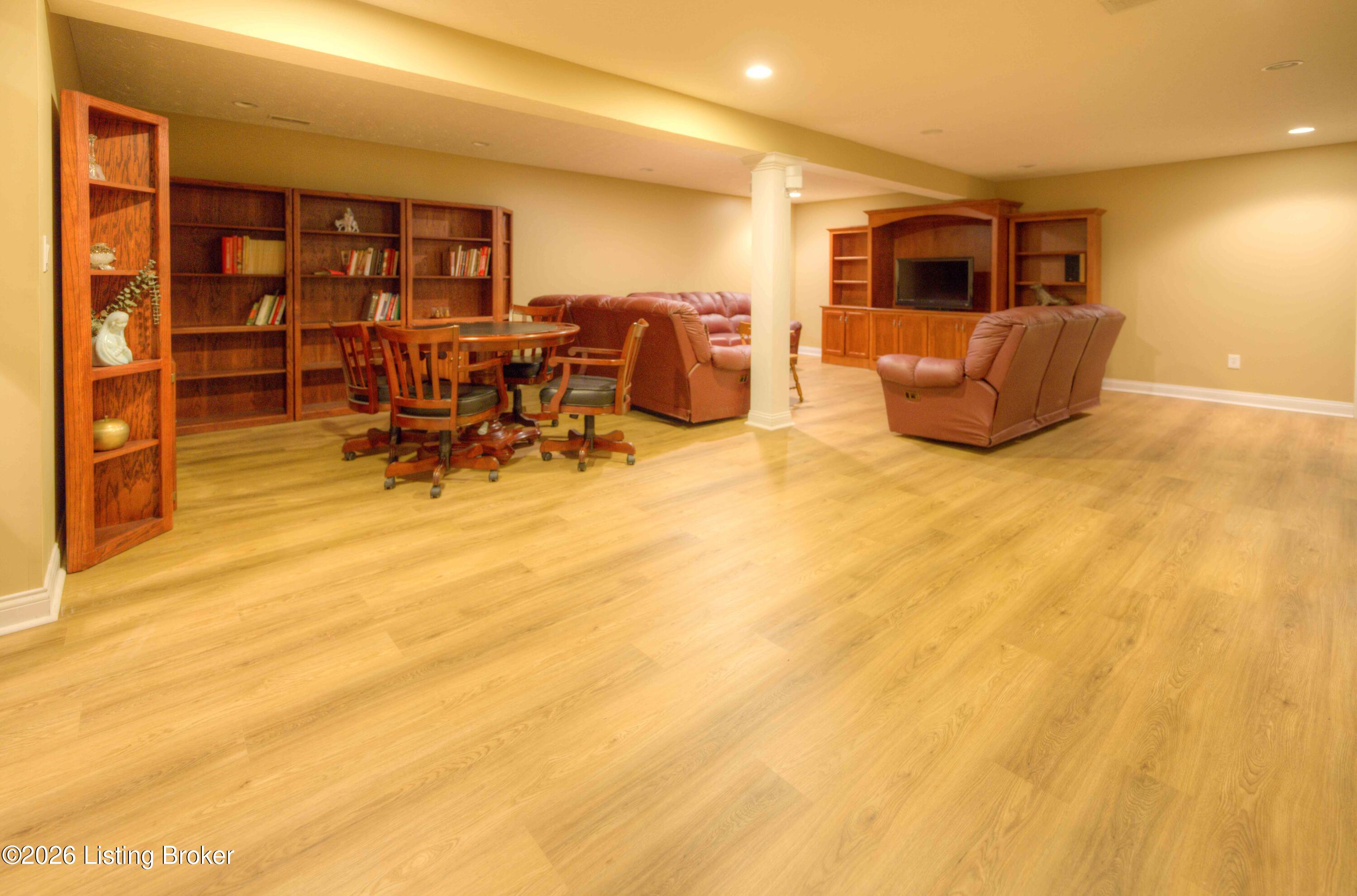 5125 Oaklawn Park Dr Property Photo 24