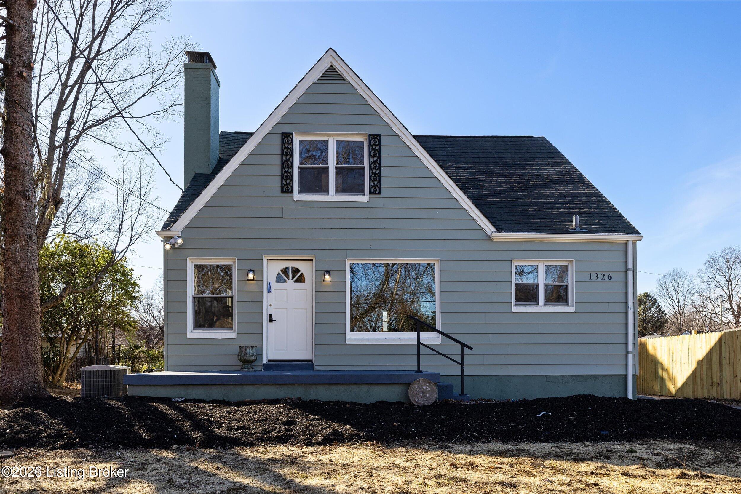 1326 Phyllis Ave Property Photo 1