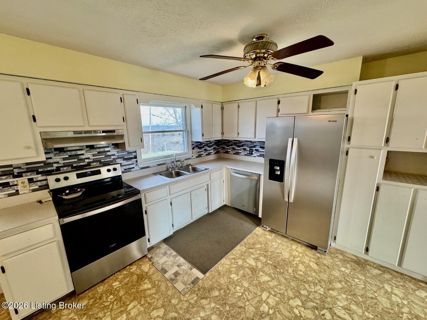 3390 Polin Rd Property Photo 2