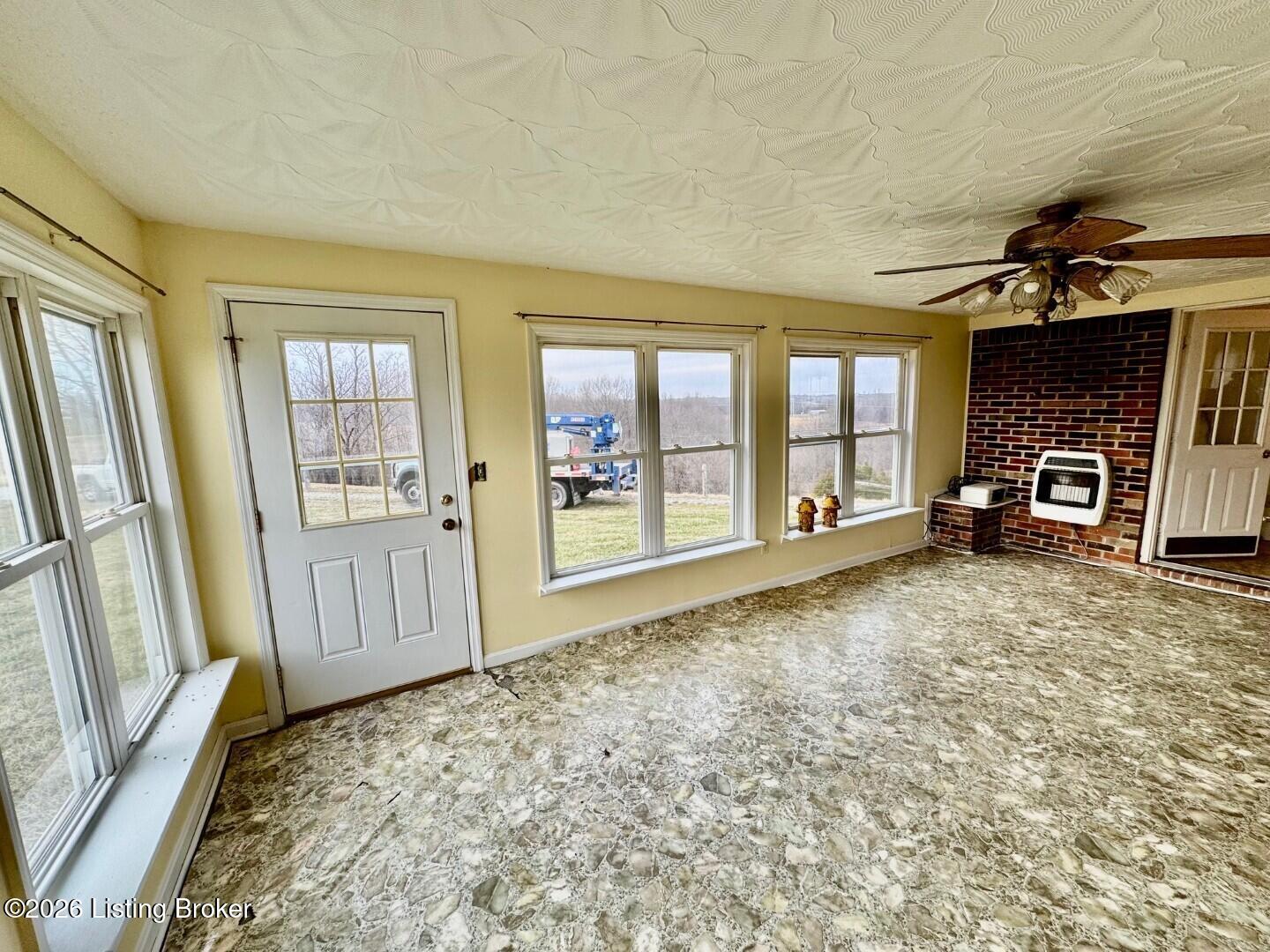 3390 Polin Rd Property Photo 8