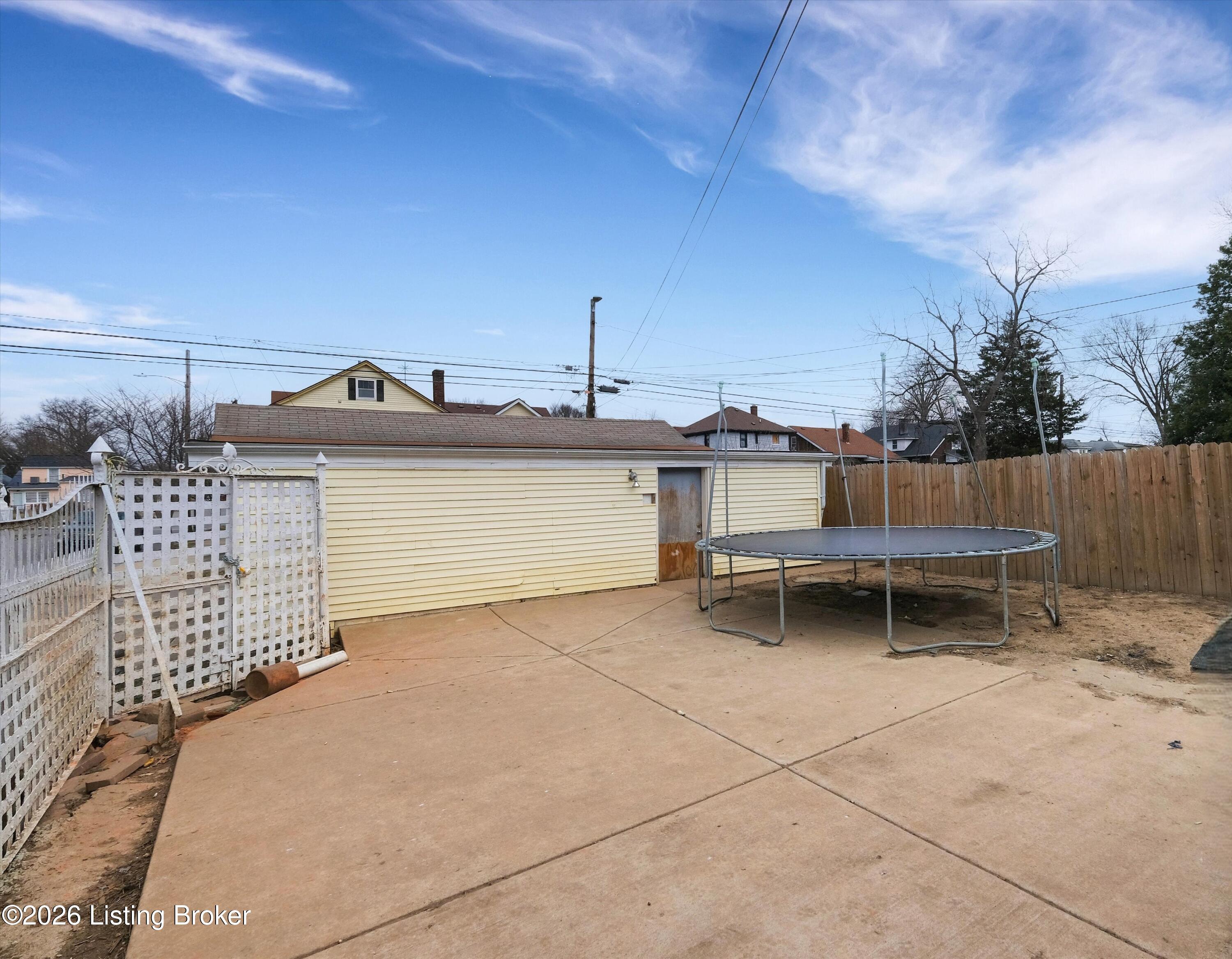 2343 Hale Ave Property Photo 22