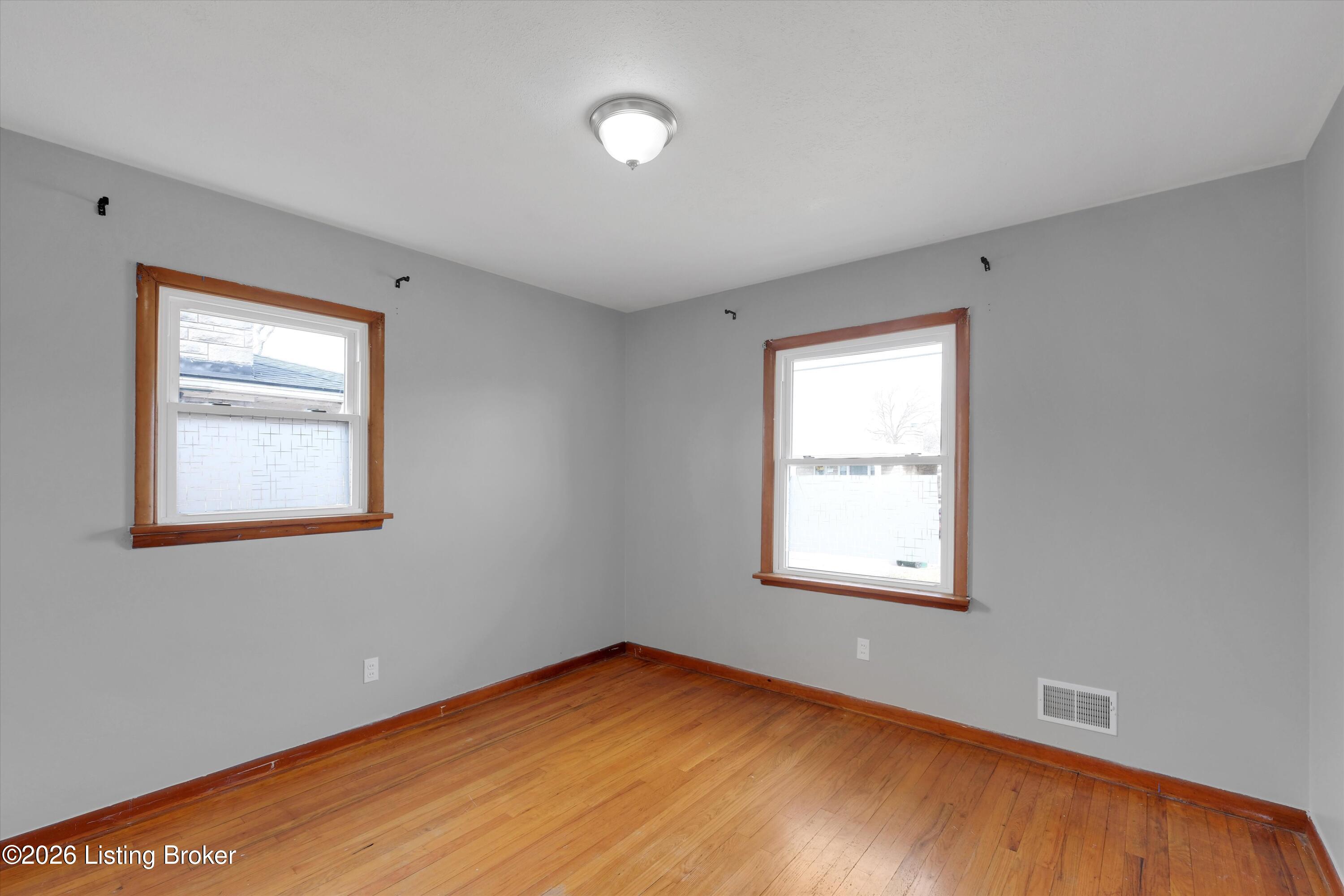 2322 Perth Dr Property Photo 10