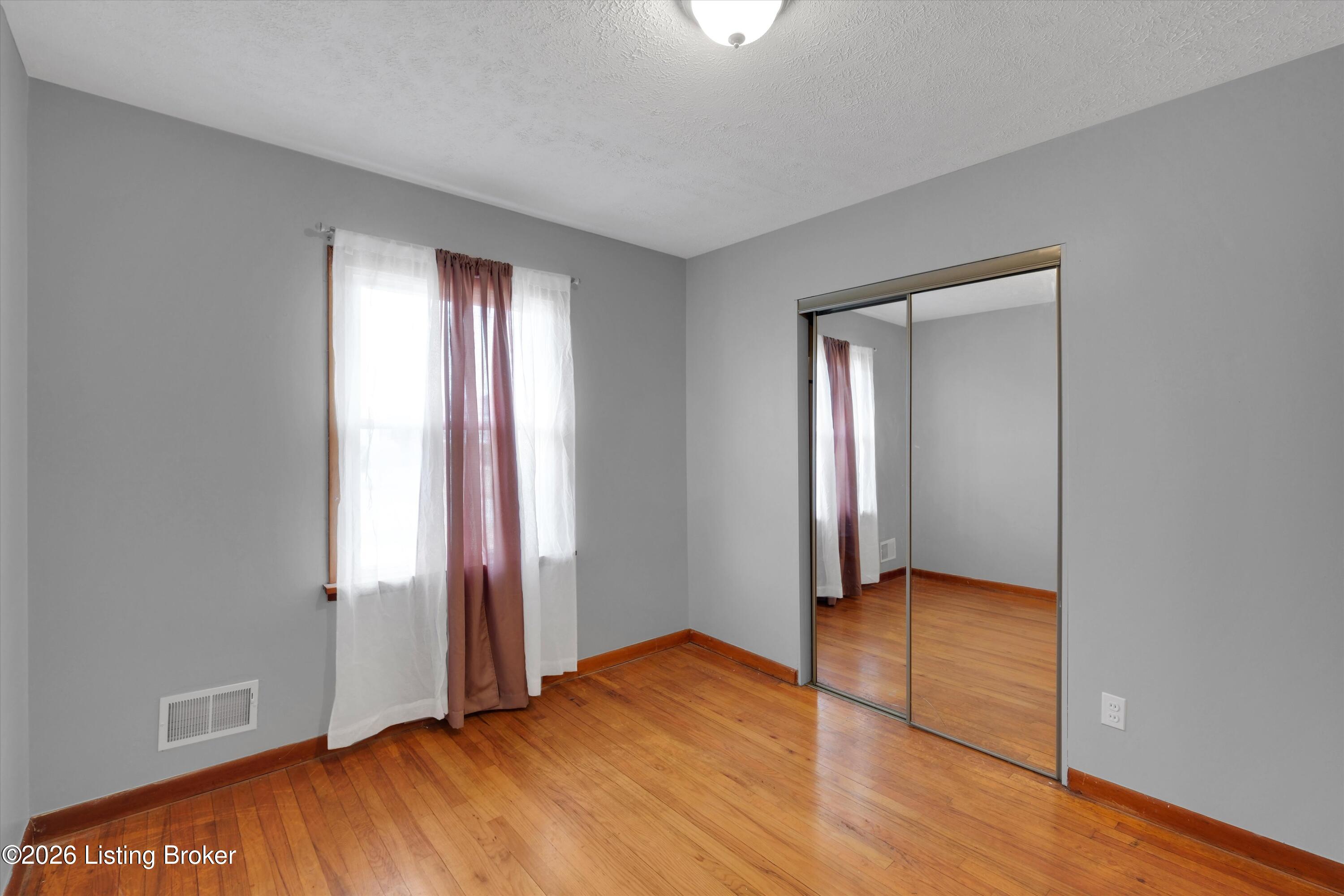 2322 Perth Dr Property Photo 14