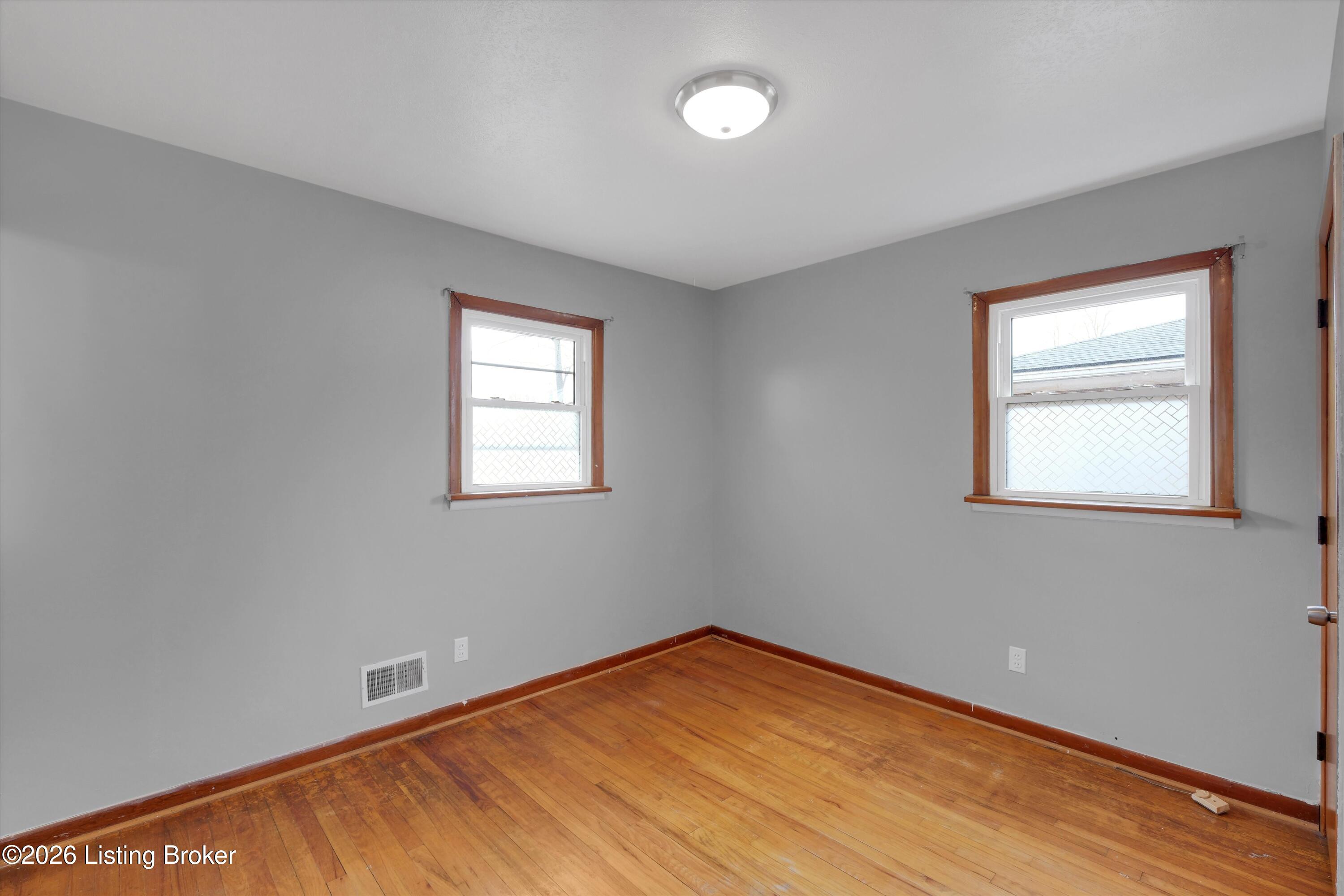 2322 Perth Dr Property Photo 16