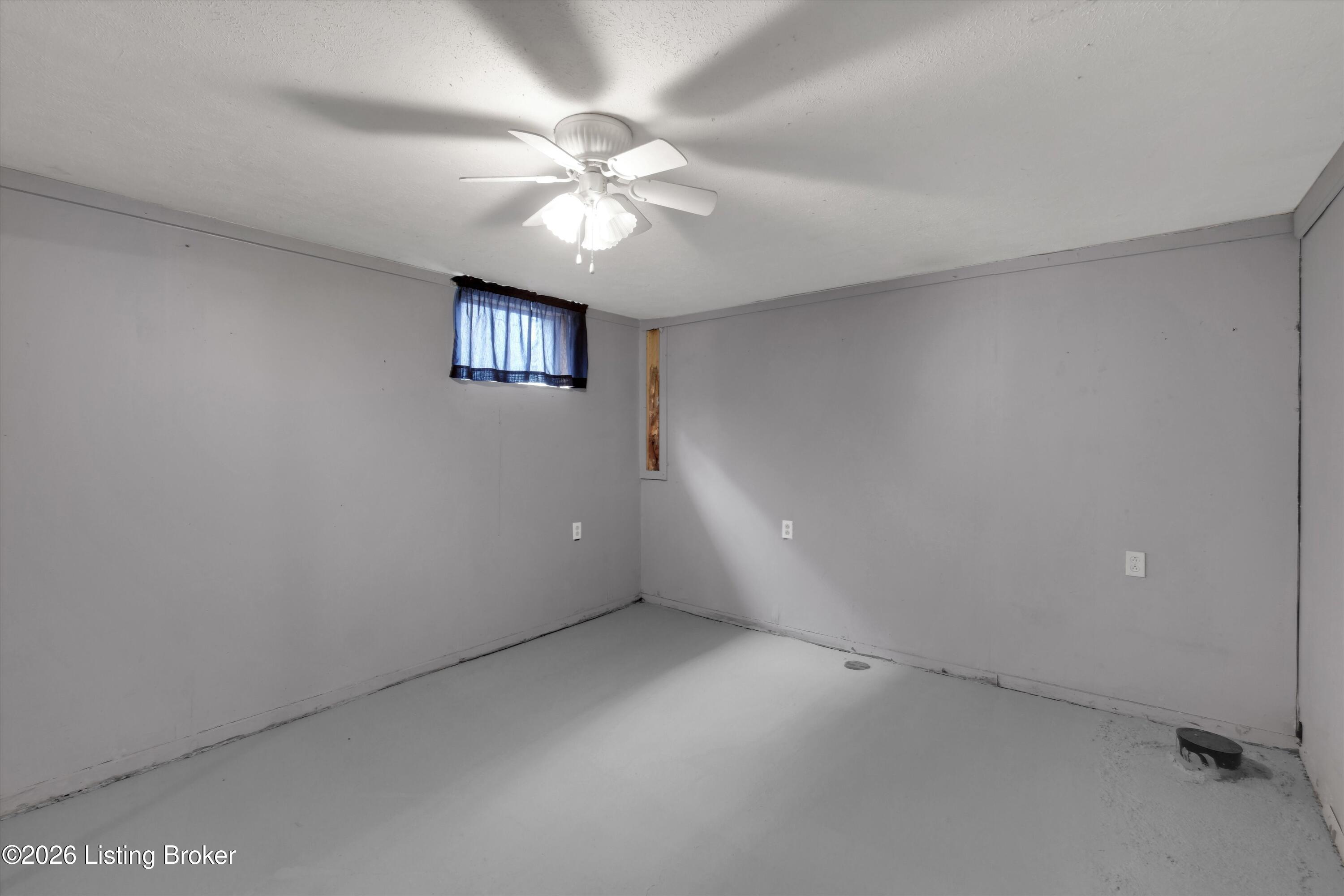 2322 Perth Dr Property Photo 25