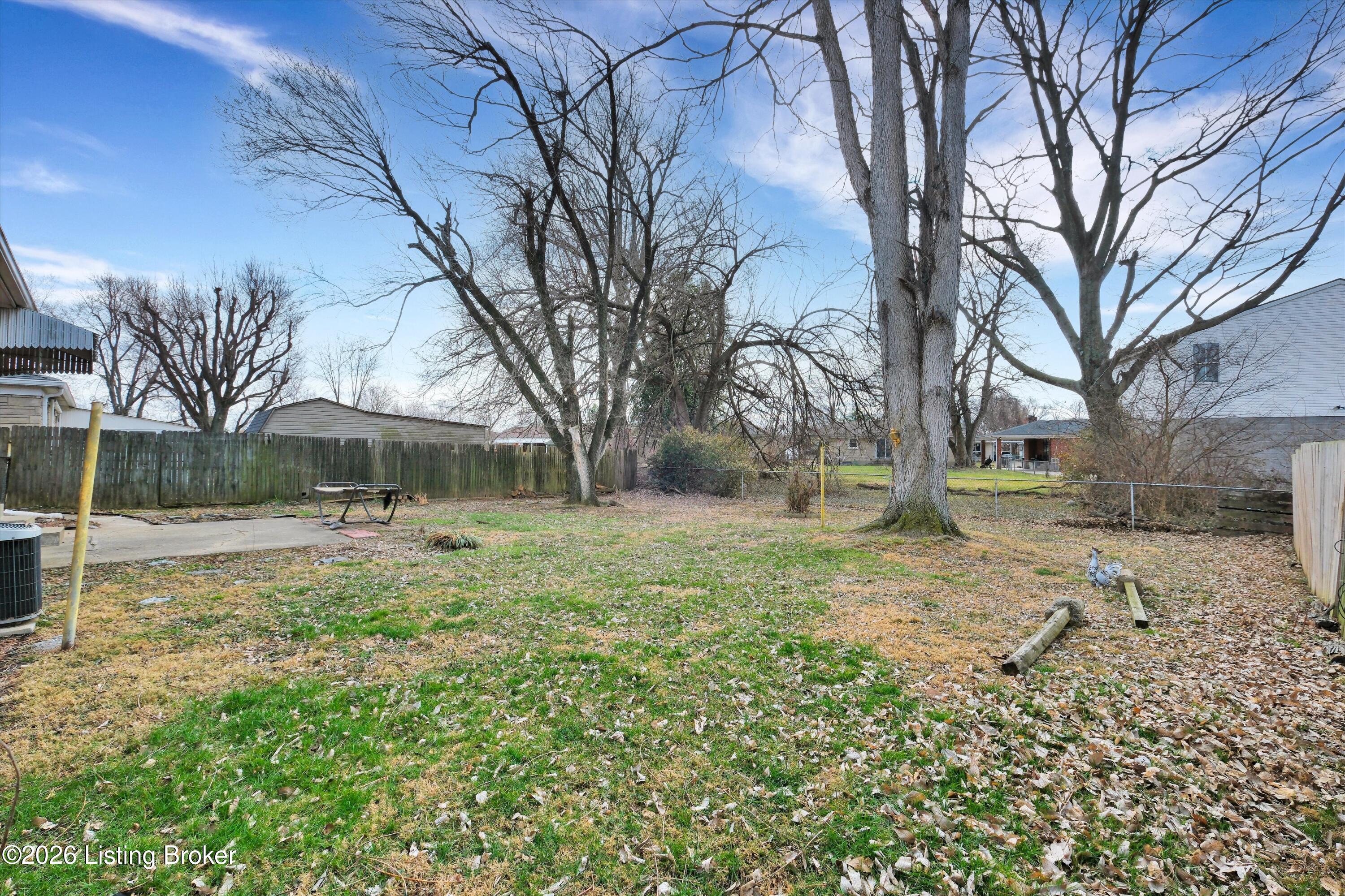 2322 Perth Dr Property Photo 27