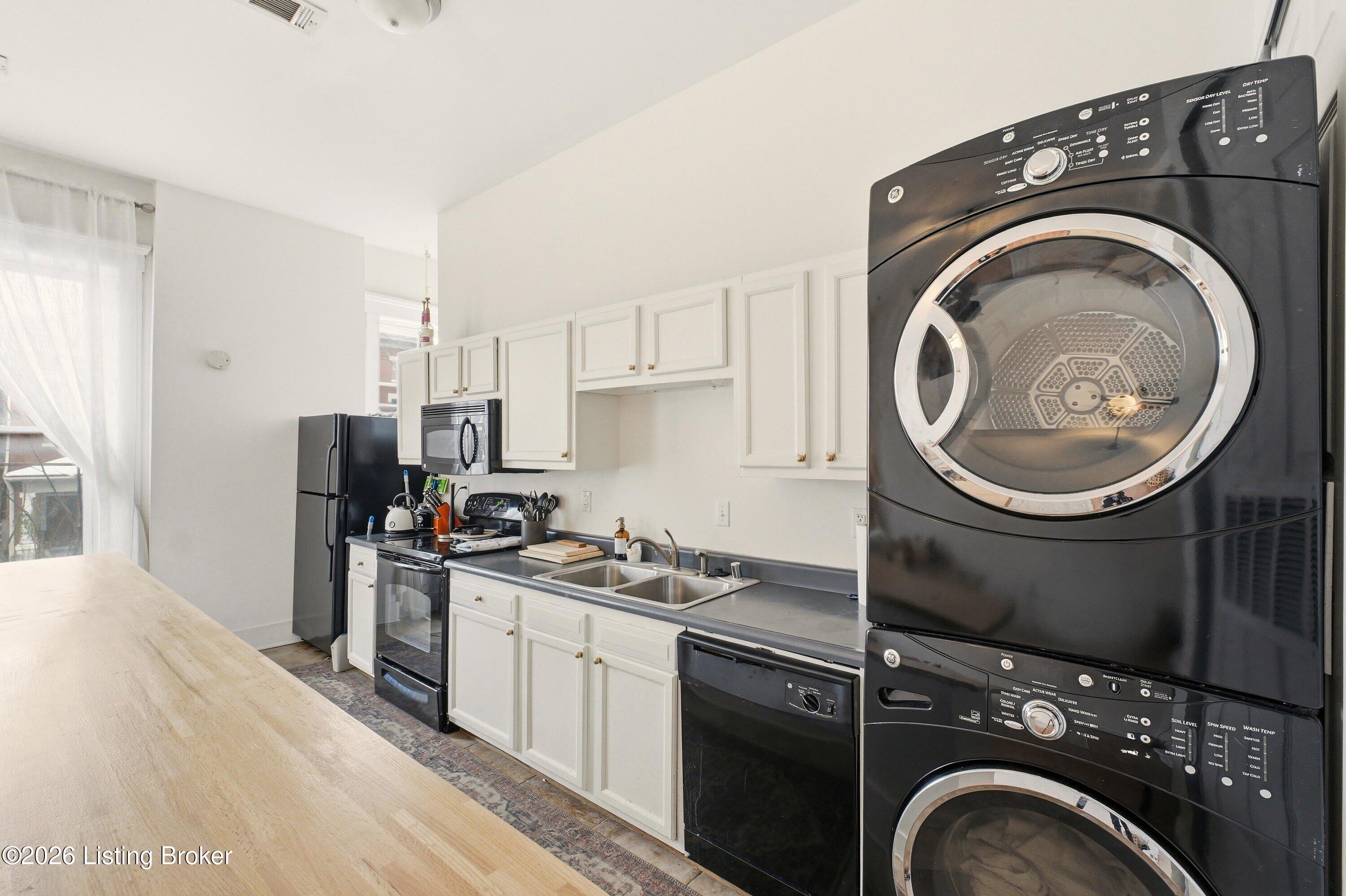 1164 S Brook St Property Photo 12