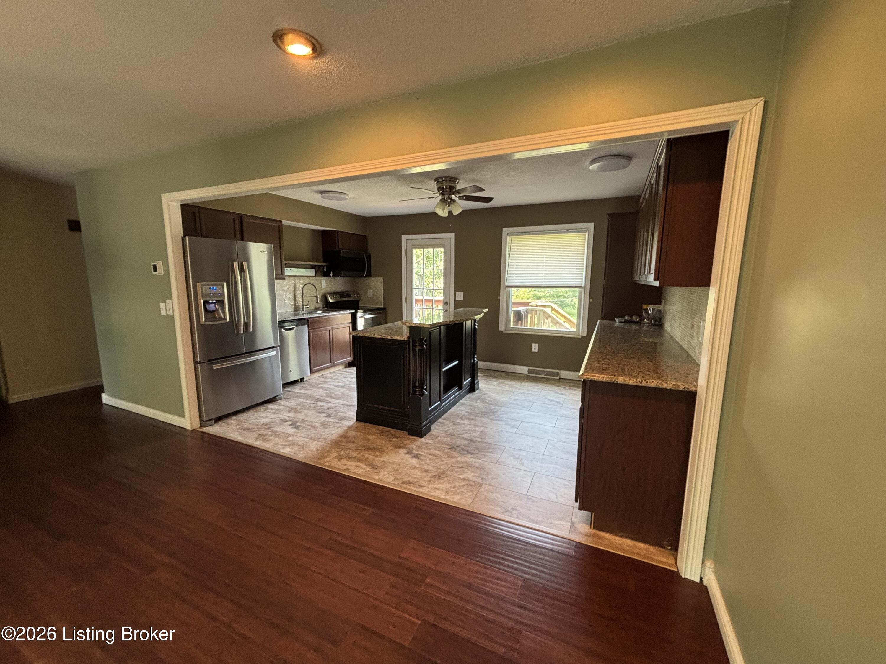 212 Bluegrass Rd Property Photo 6
