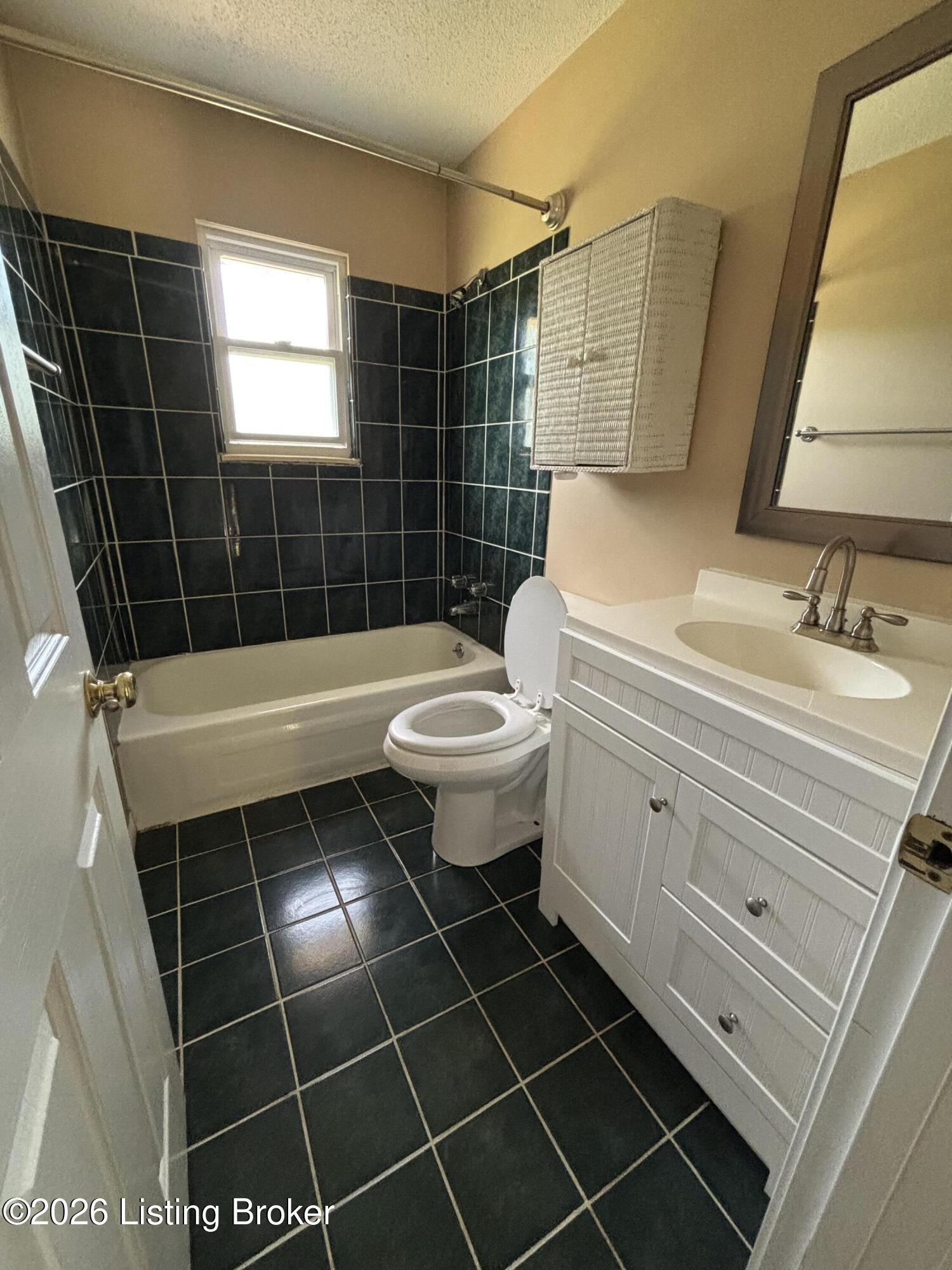 212 Bluegrass Rd Property Photo 7