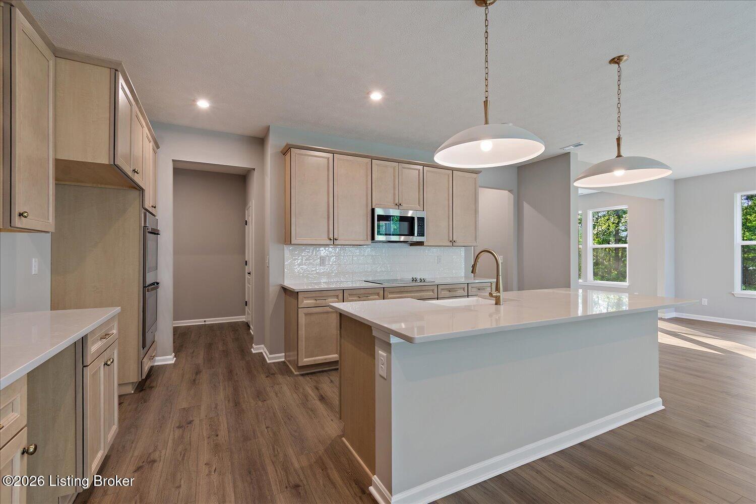 162 Dayflower Ct Property Photo 2