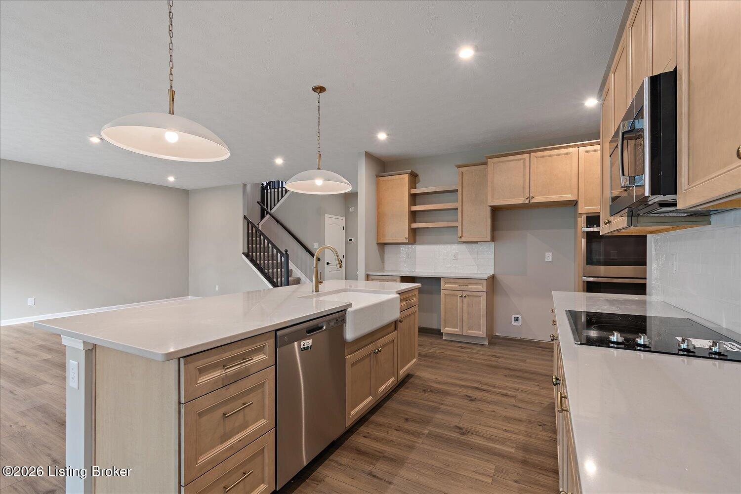 162 Dayflower Ct Property Photo 3