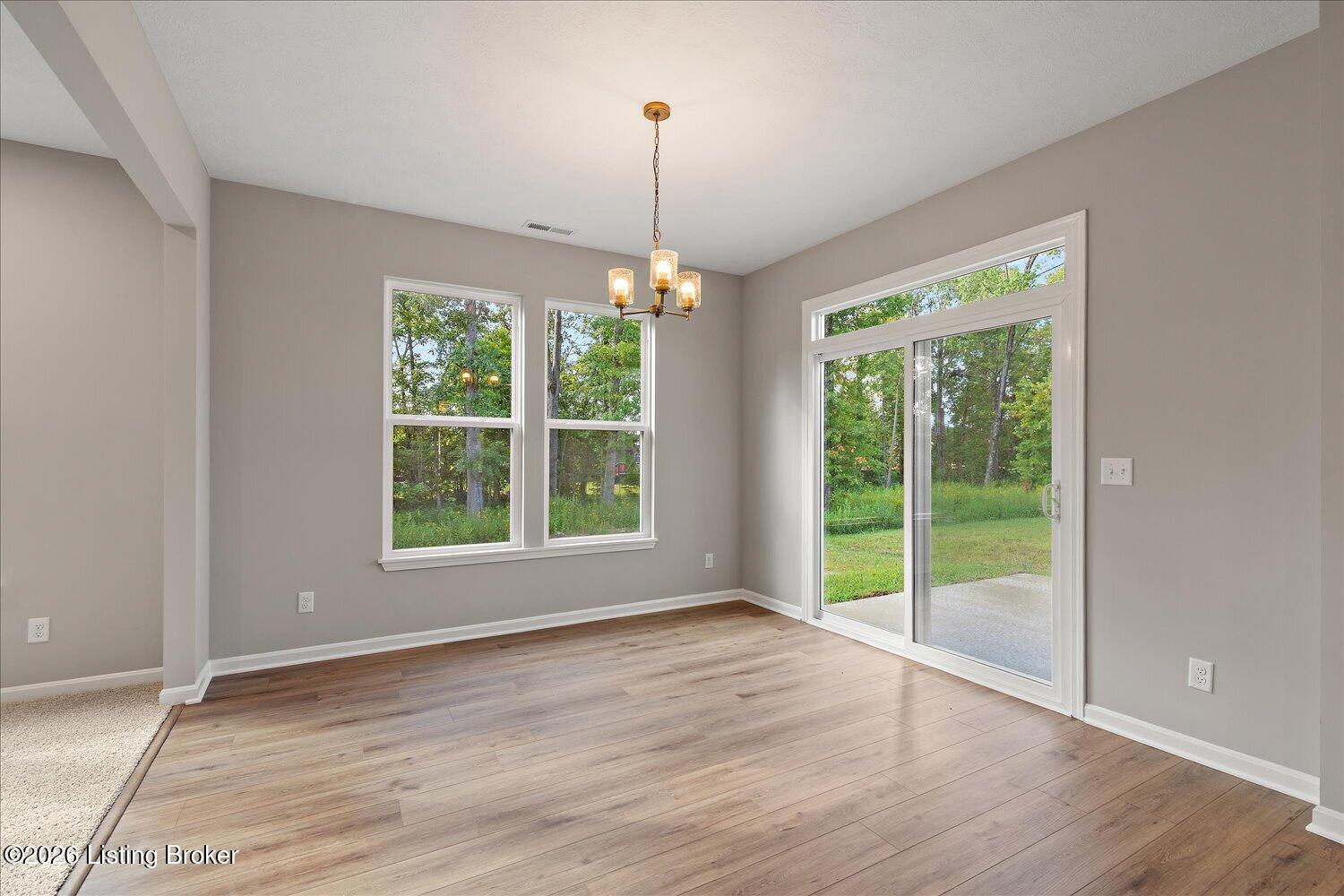162 Dayflower Ct Property Photo 6