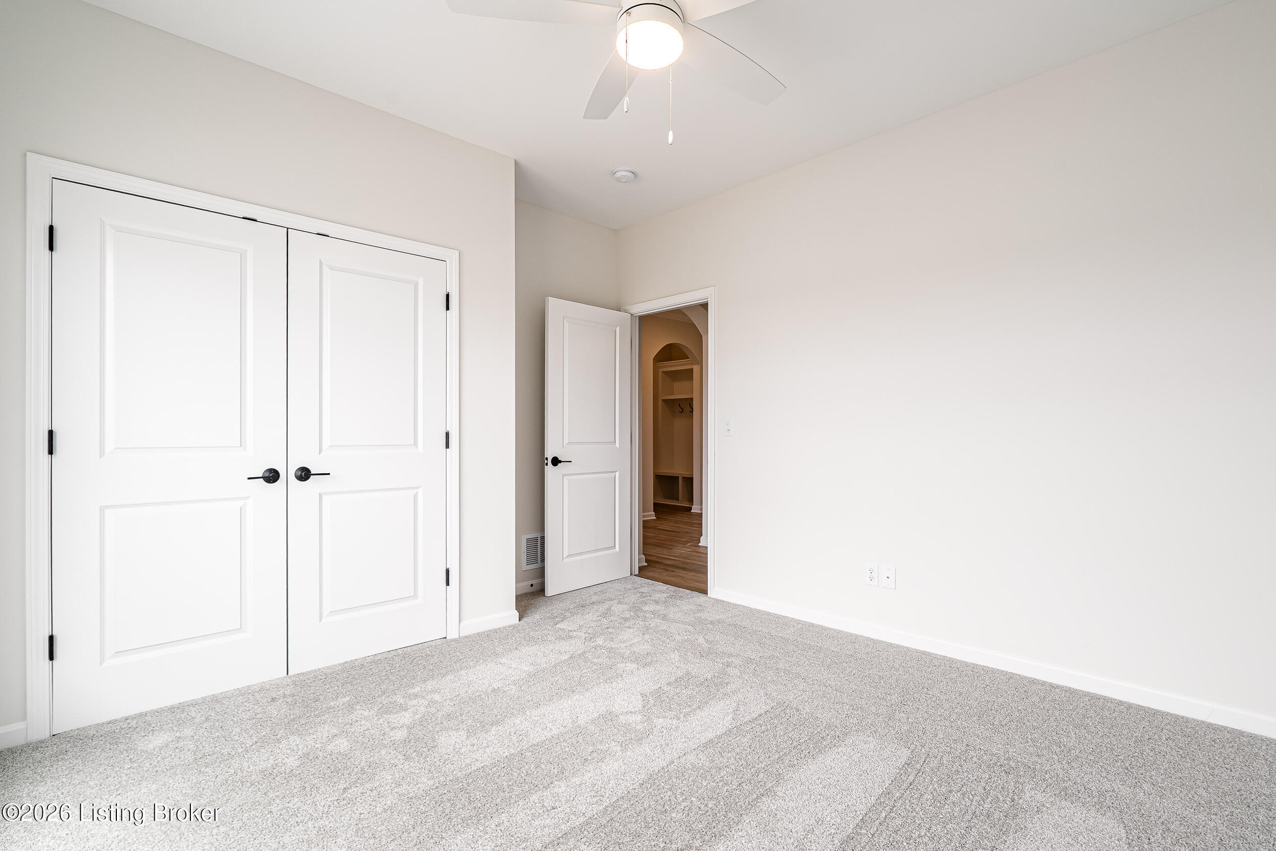 10112 Cedar Valley Ct Property Photo 8