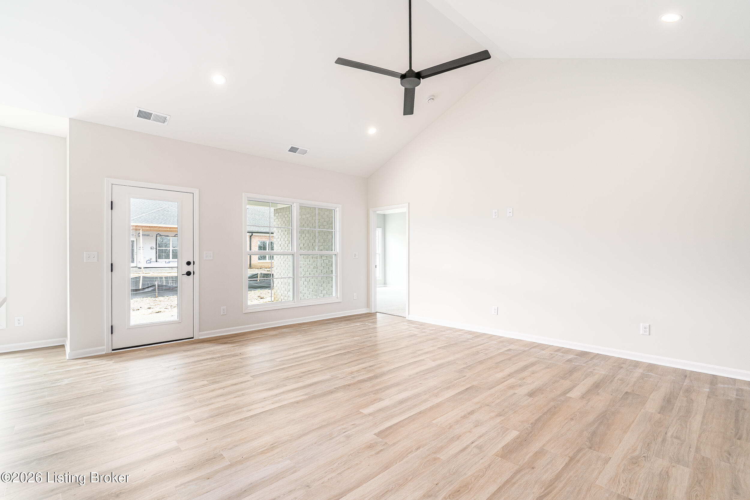 10112 Cedar Valley Ct Property Photo 16