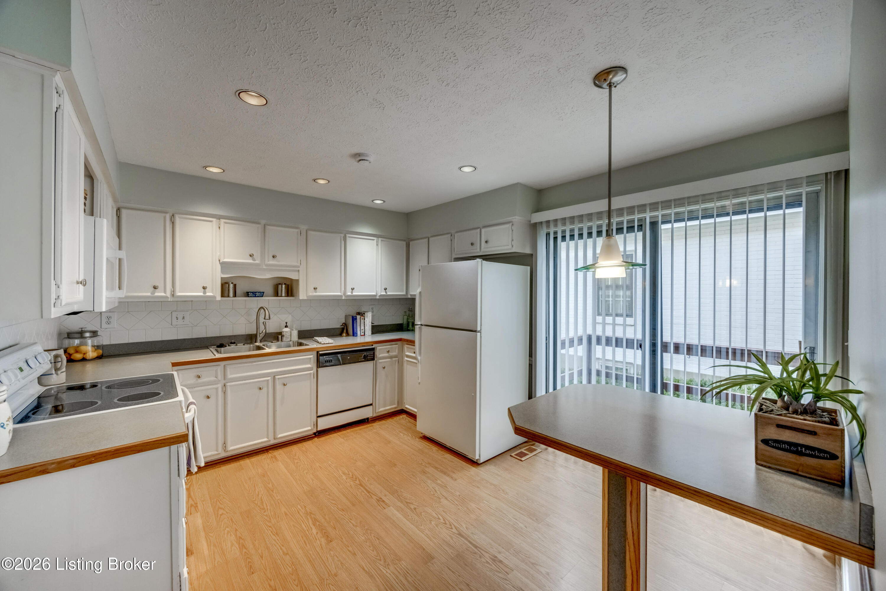 209 Fairfax Ave Apt 1 Property Photo 22
